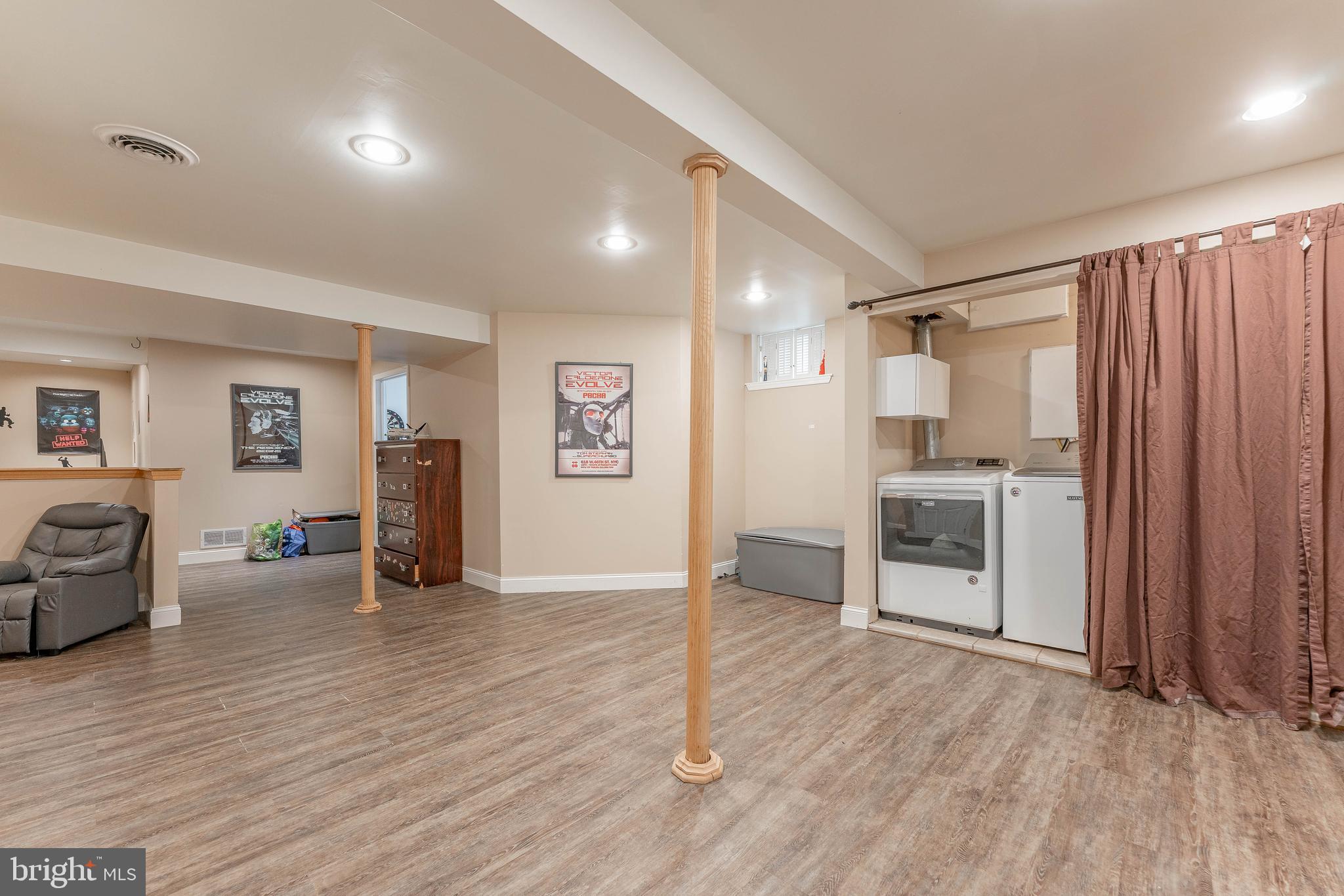 YORKTOWN - Residential