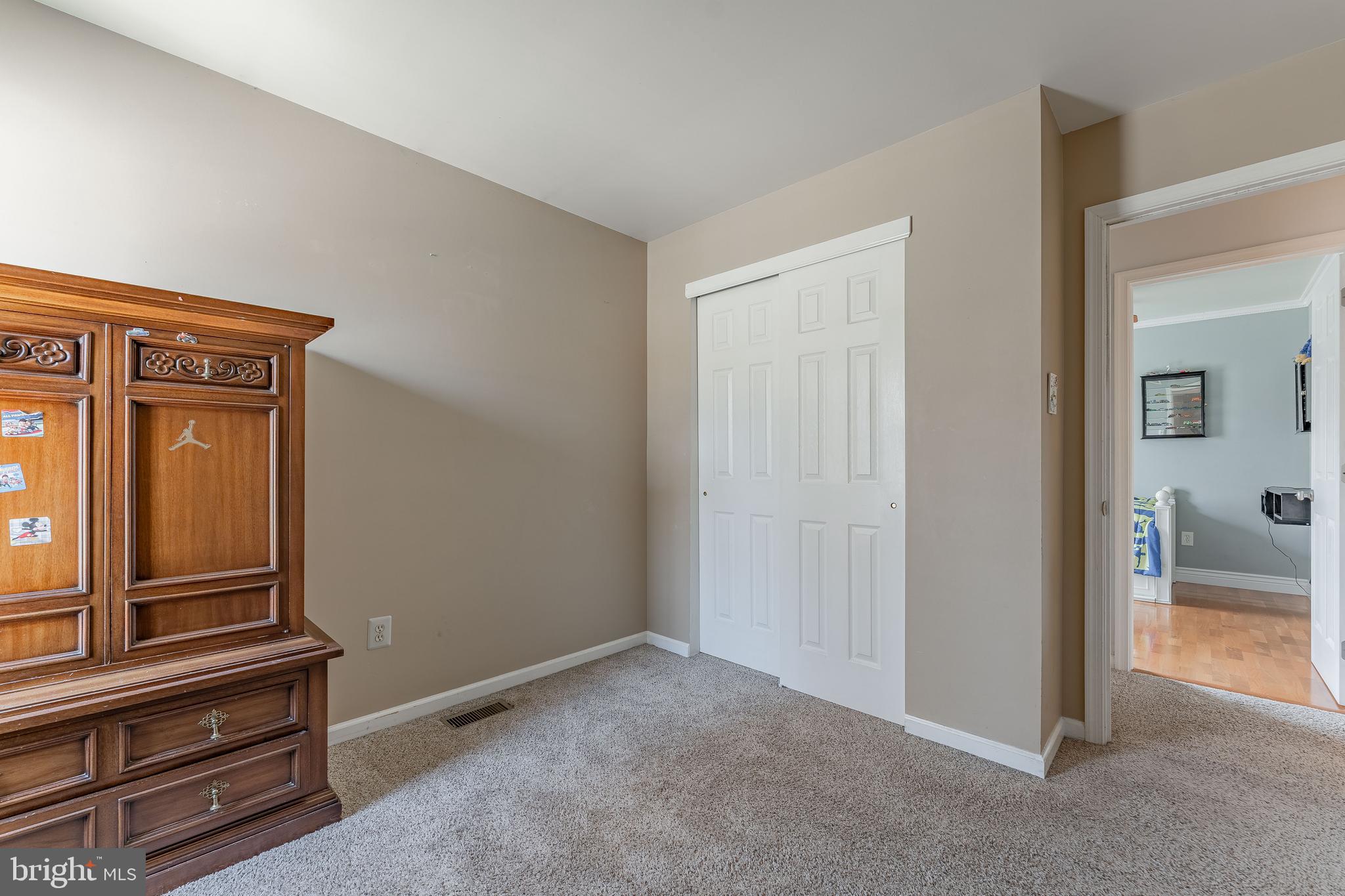 YORKTOWN - Residential