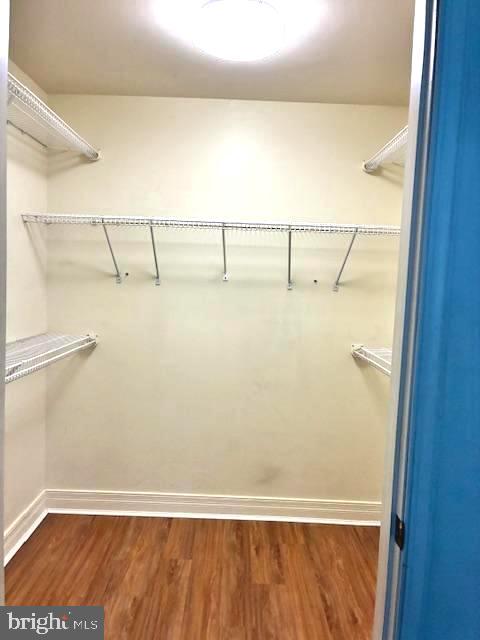 LOGAN SQUARE - Residential