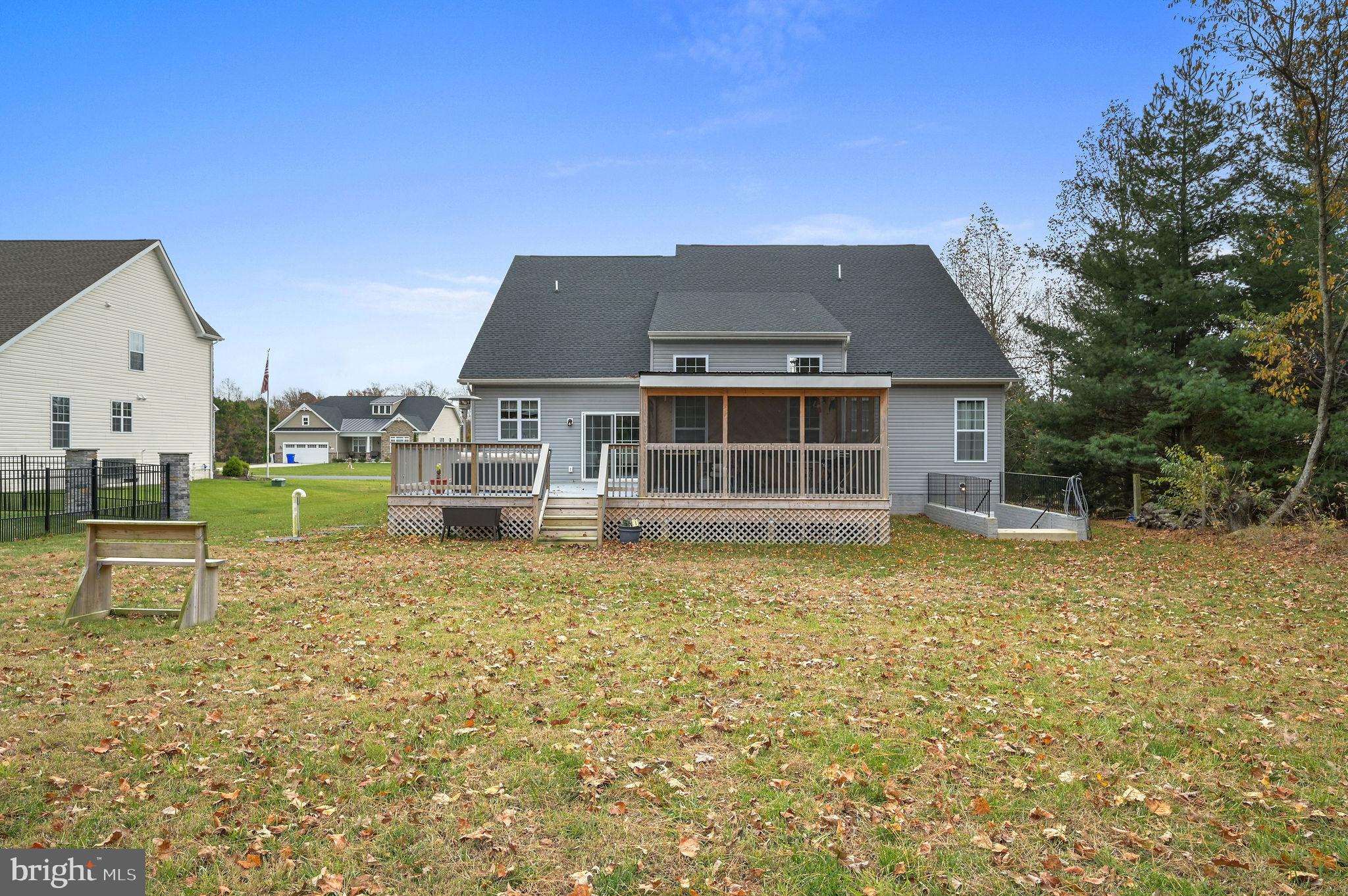 GRIFFITH LAKE ESTATES - Residential