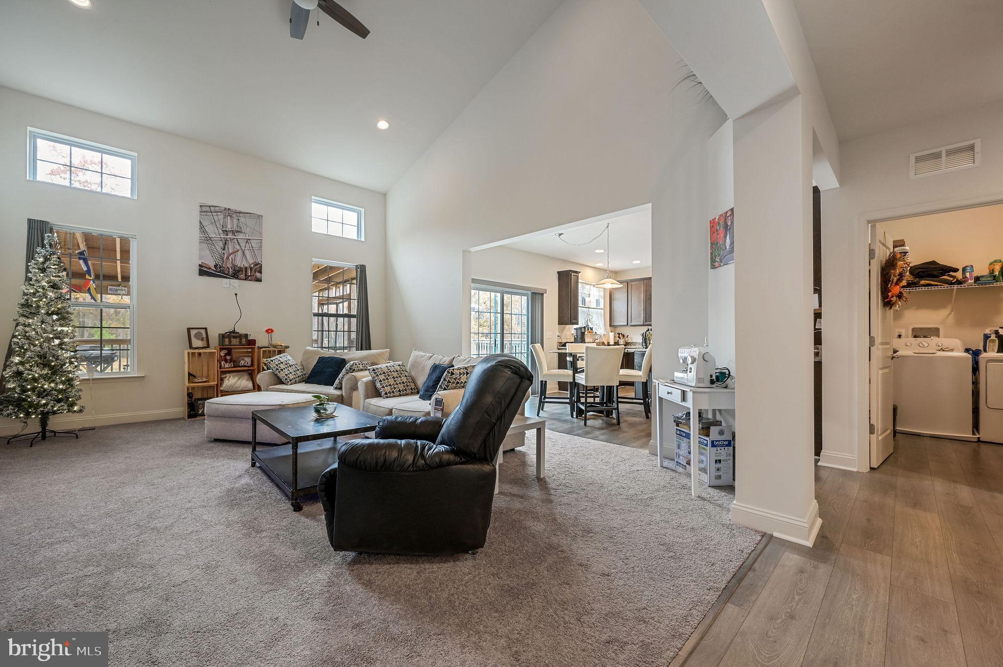 GRIFFITH LAKE ESTATES - Residential