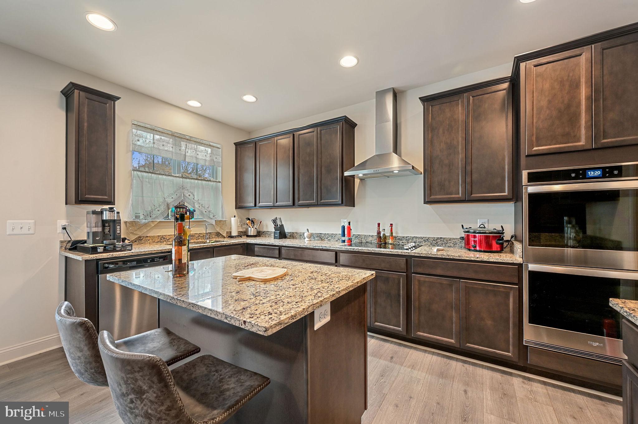 GRIFFITH LAKE ESTATES - Residential