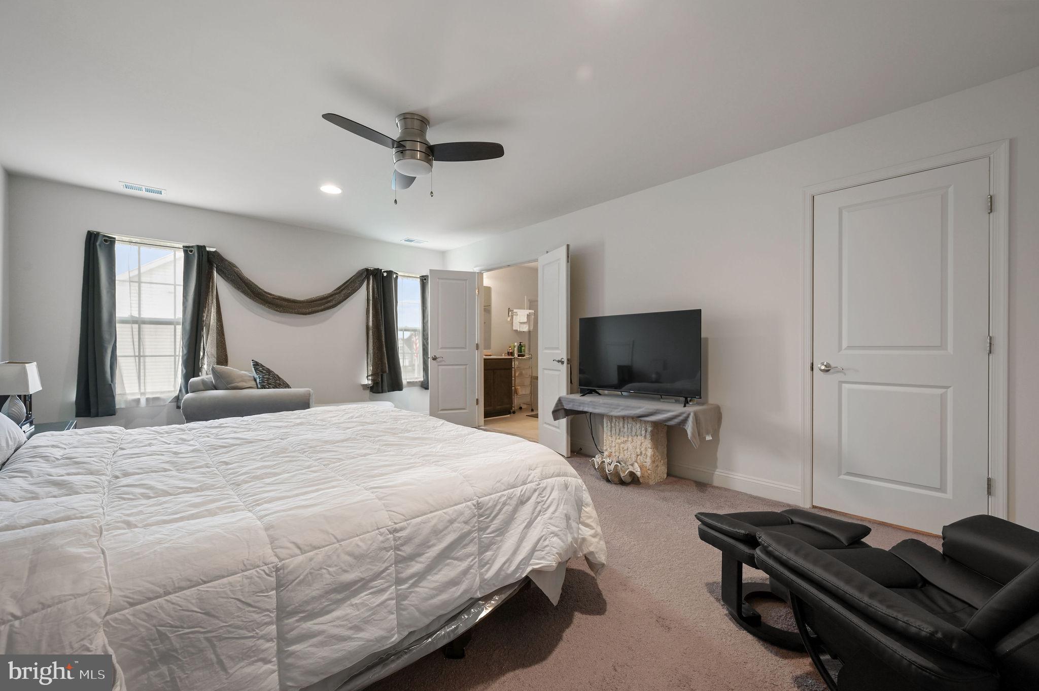 GRIFFITH LAKE ESTATES - Residential