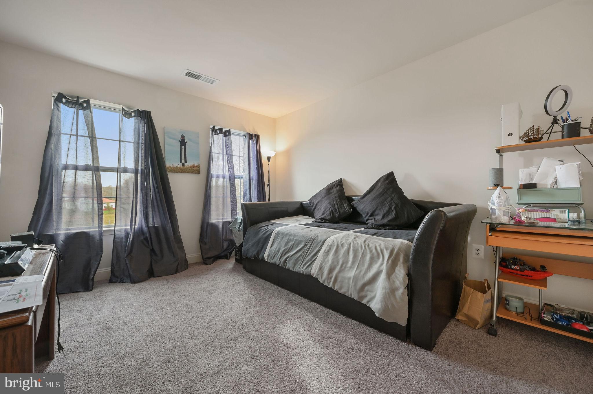 GRIFFITH LAKE ESTATES - Residential