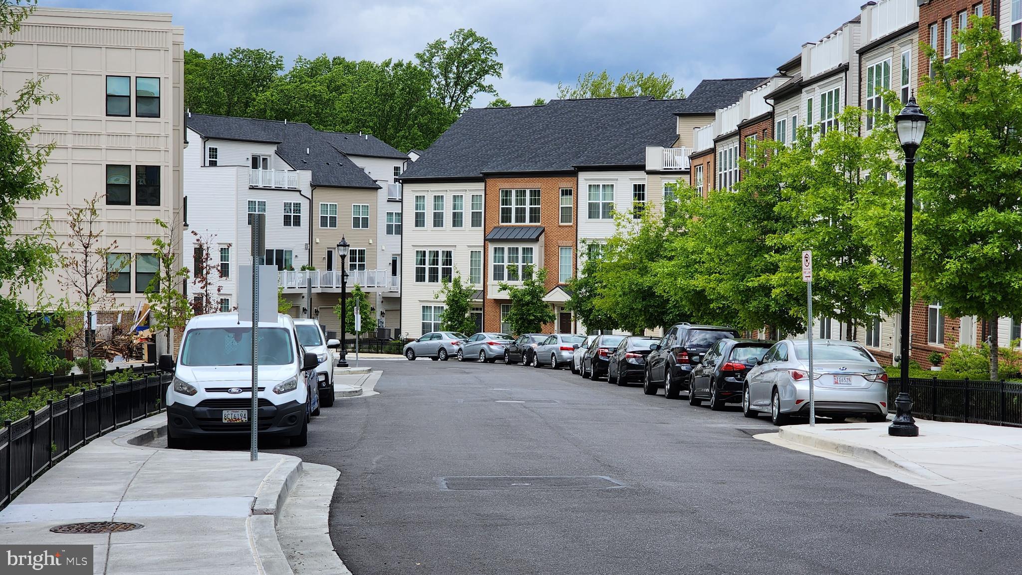 GLENMONT METROCENTRE - Residential Lease