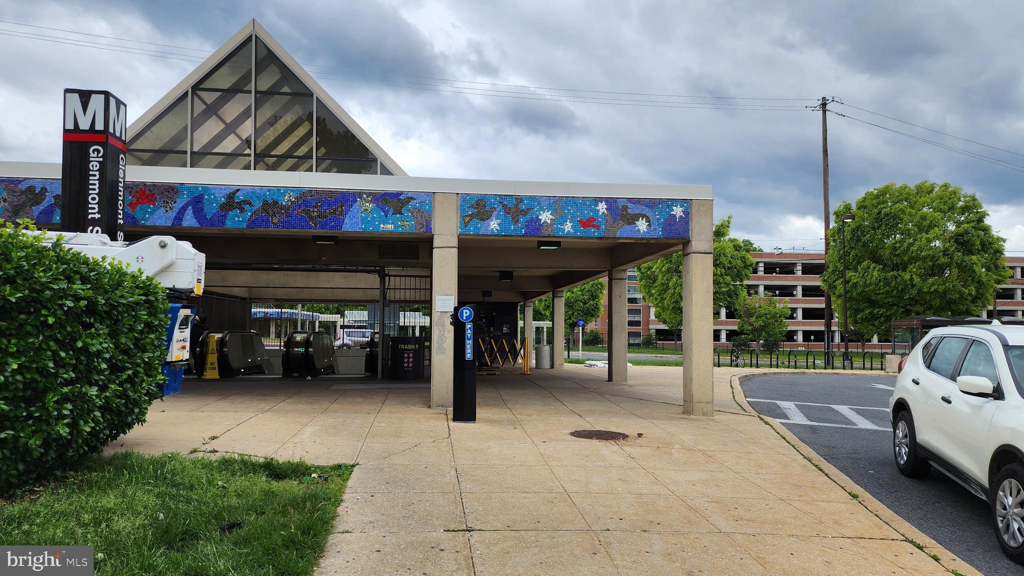 GLENMONT METROCENTRE - Residential Lease