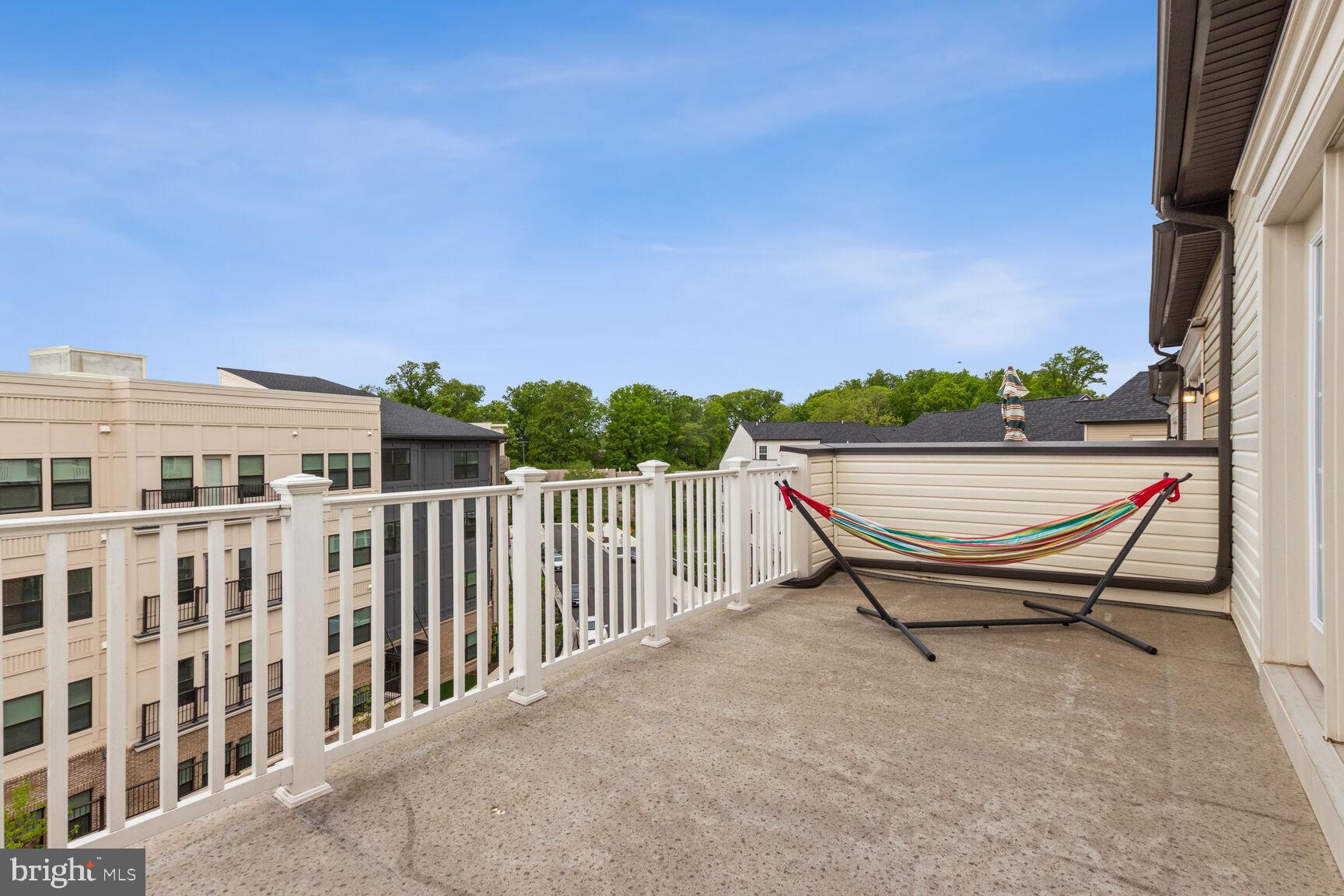 GLENMONT METROCENTRE - Residential Lease