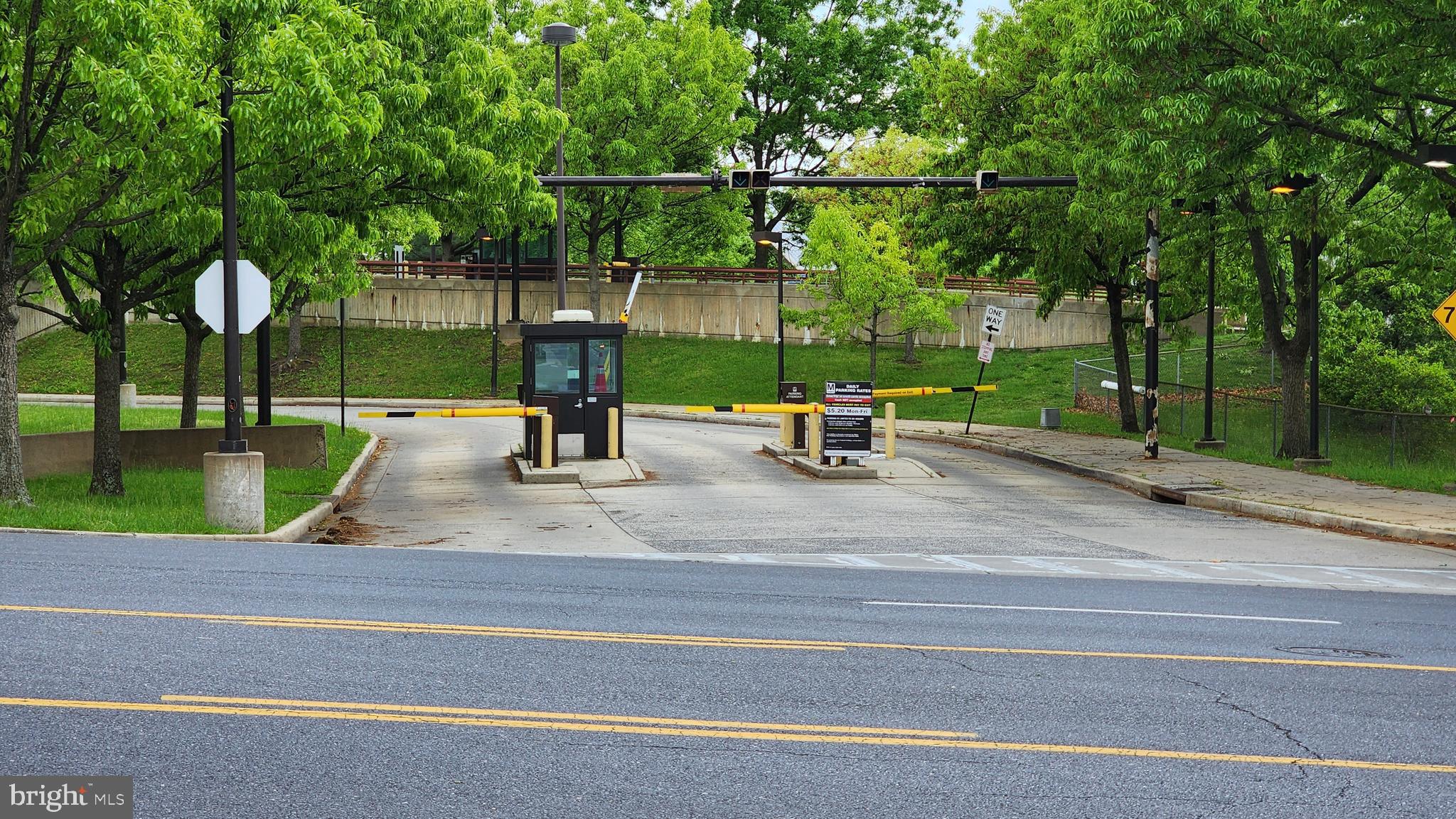 GLENMONT METROCENTRE - Residential Lease