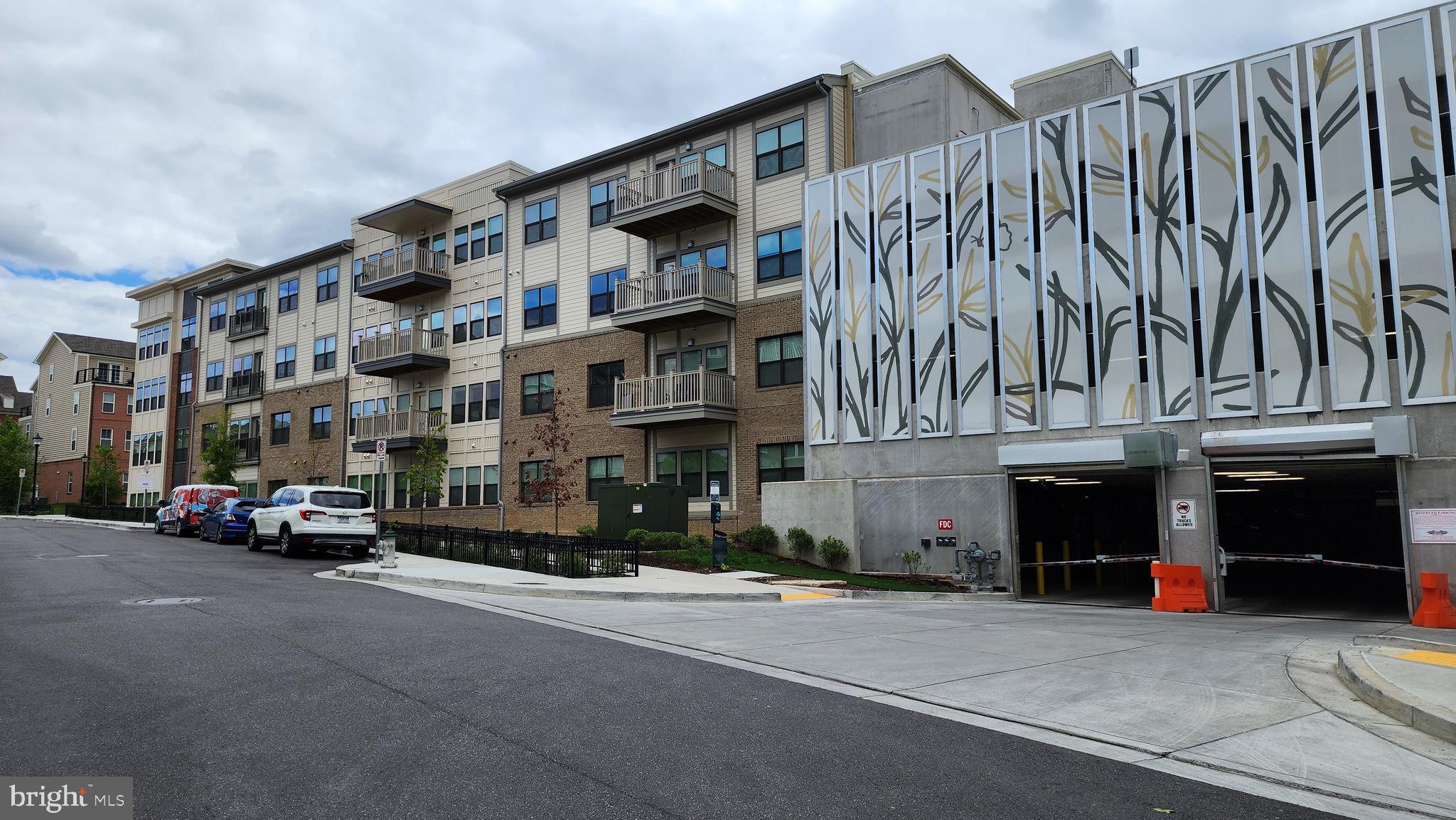 GLENMONT METROCENTRE - Residential Lease