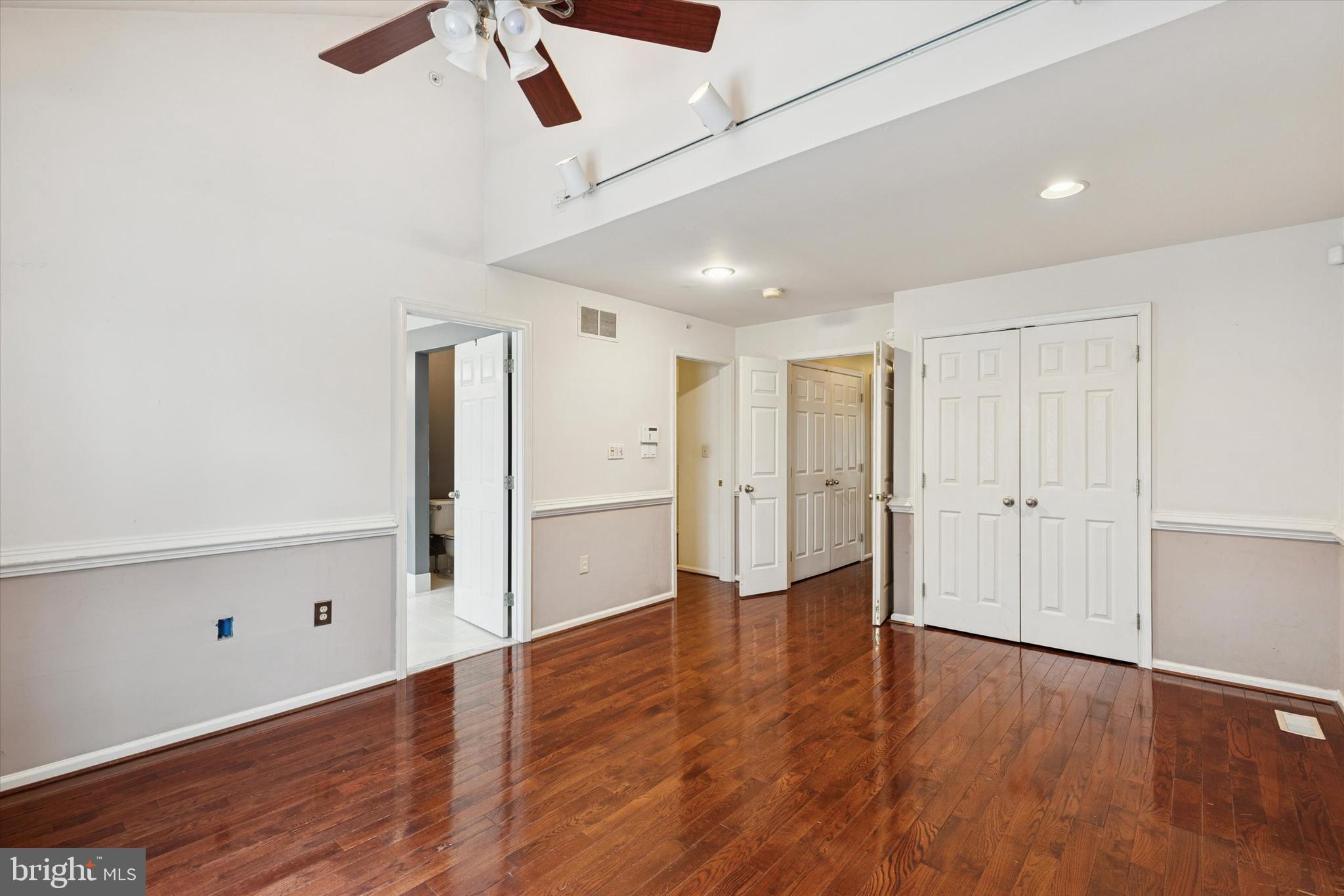 OAKWOOD AT PLYMOUT - Residential