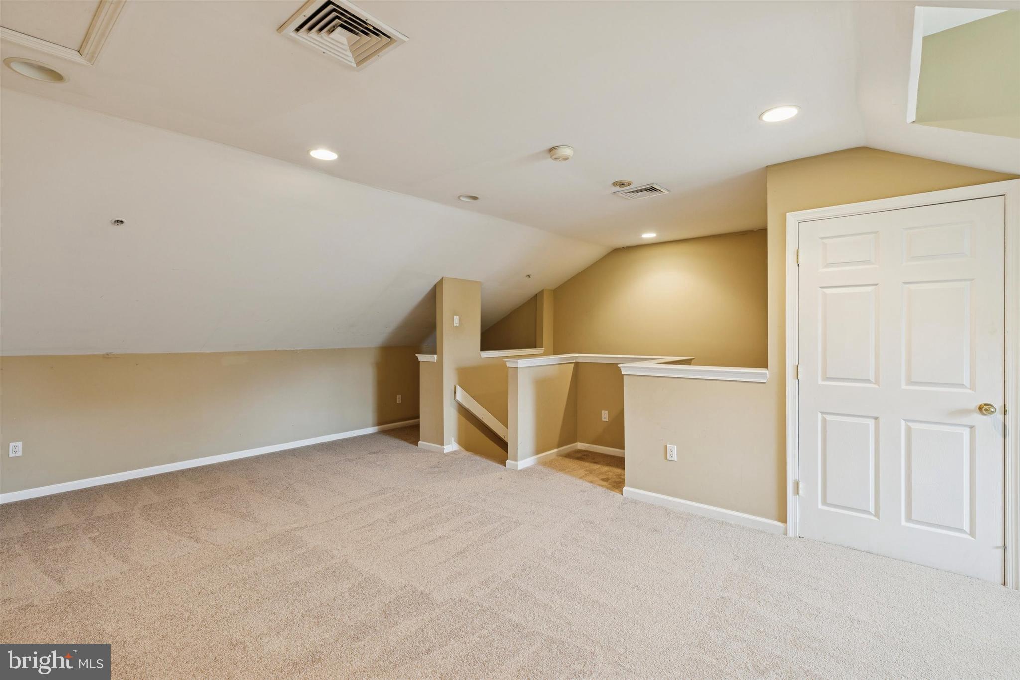 OAKWOOD AT PLYMOUT - Residential