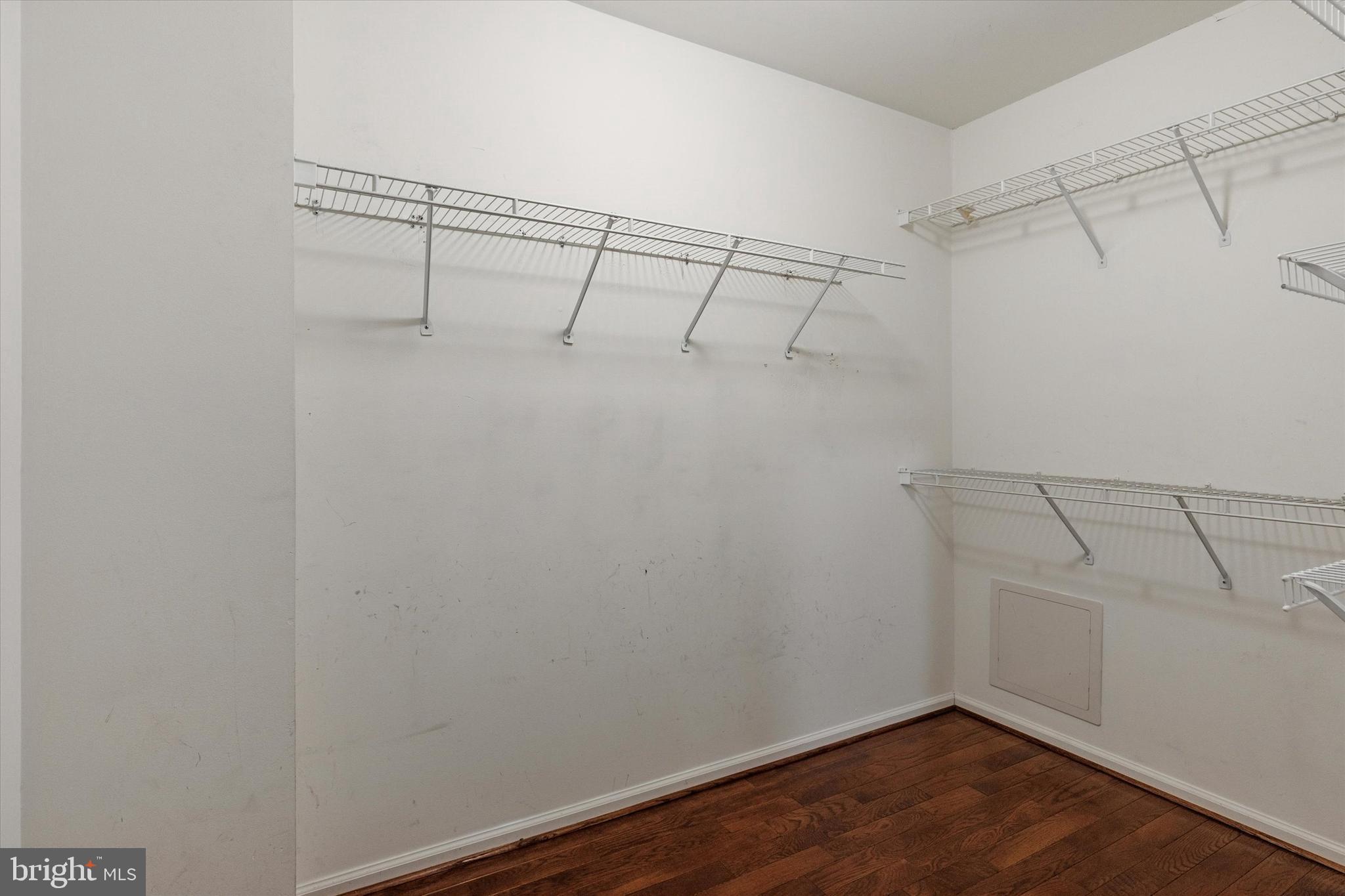 OAKWOOD AT PLYMOUT - Residential