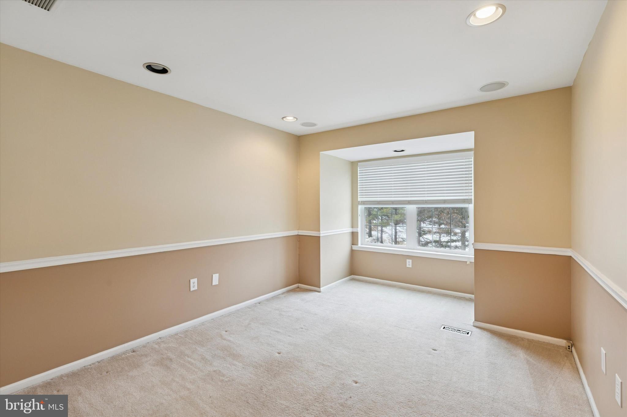 OAKWOOD AT PLYMOUT - Residential