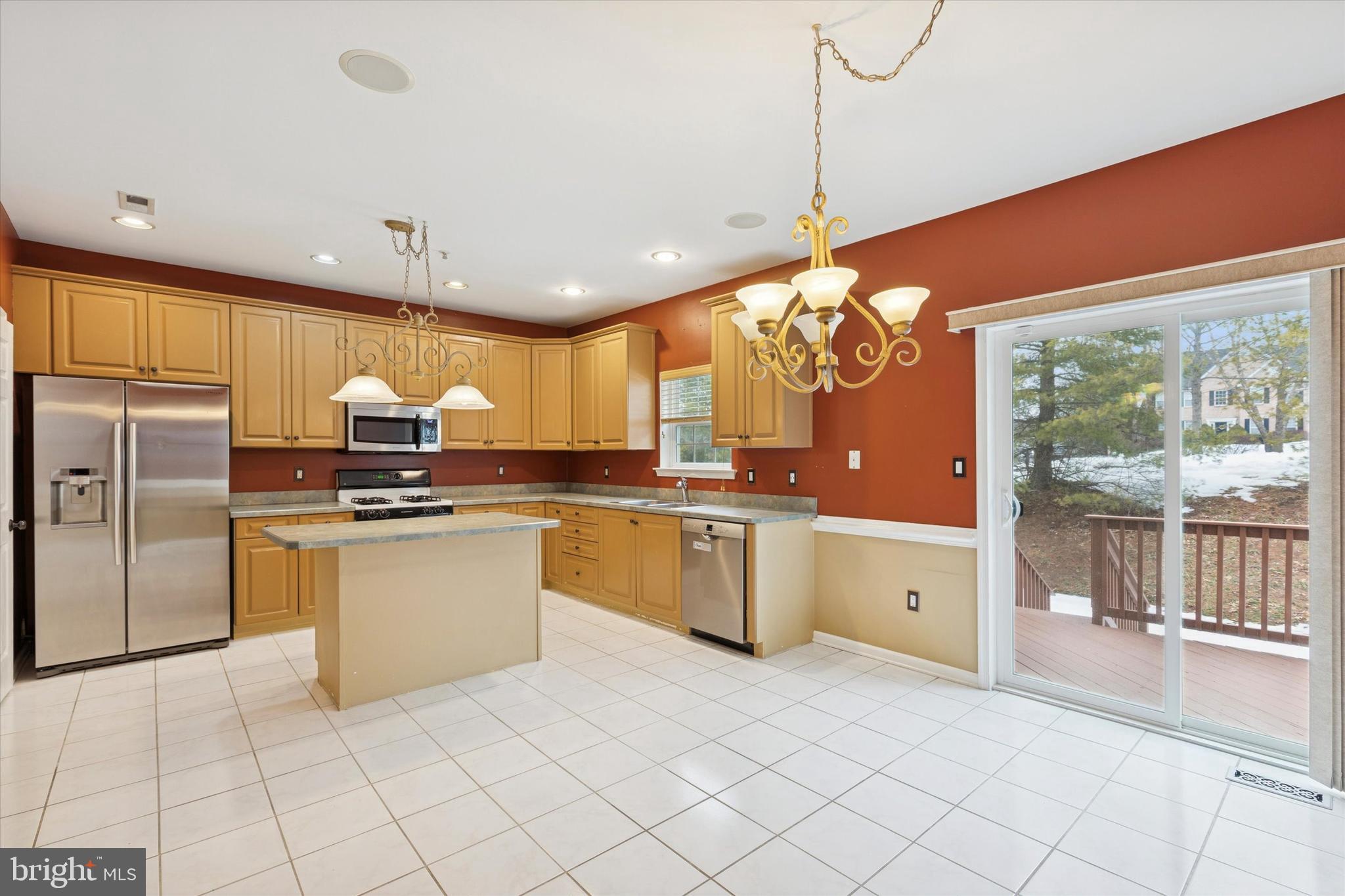 OAKWOOD AT PLYMOUT - Residential