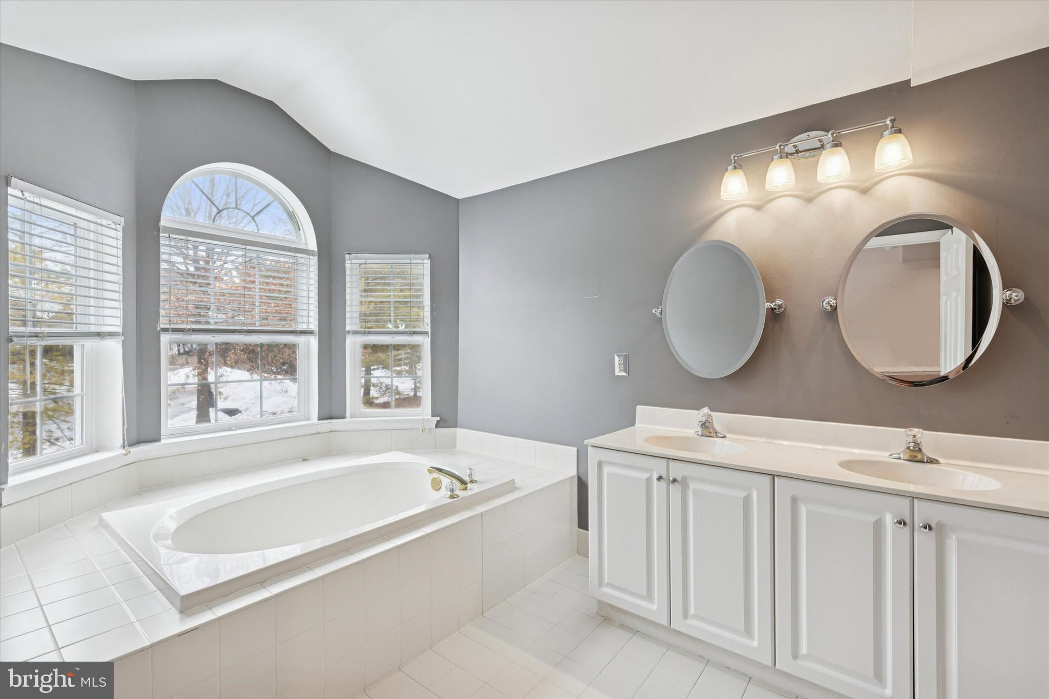 OAKWOOD AT PLYMOUT - Residential