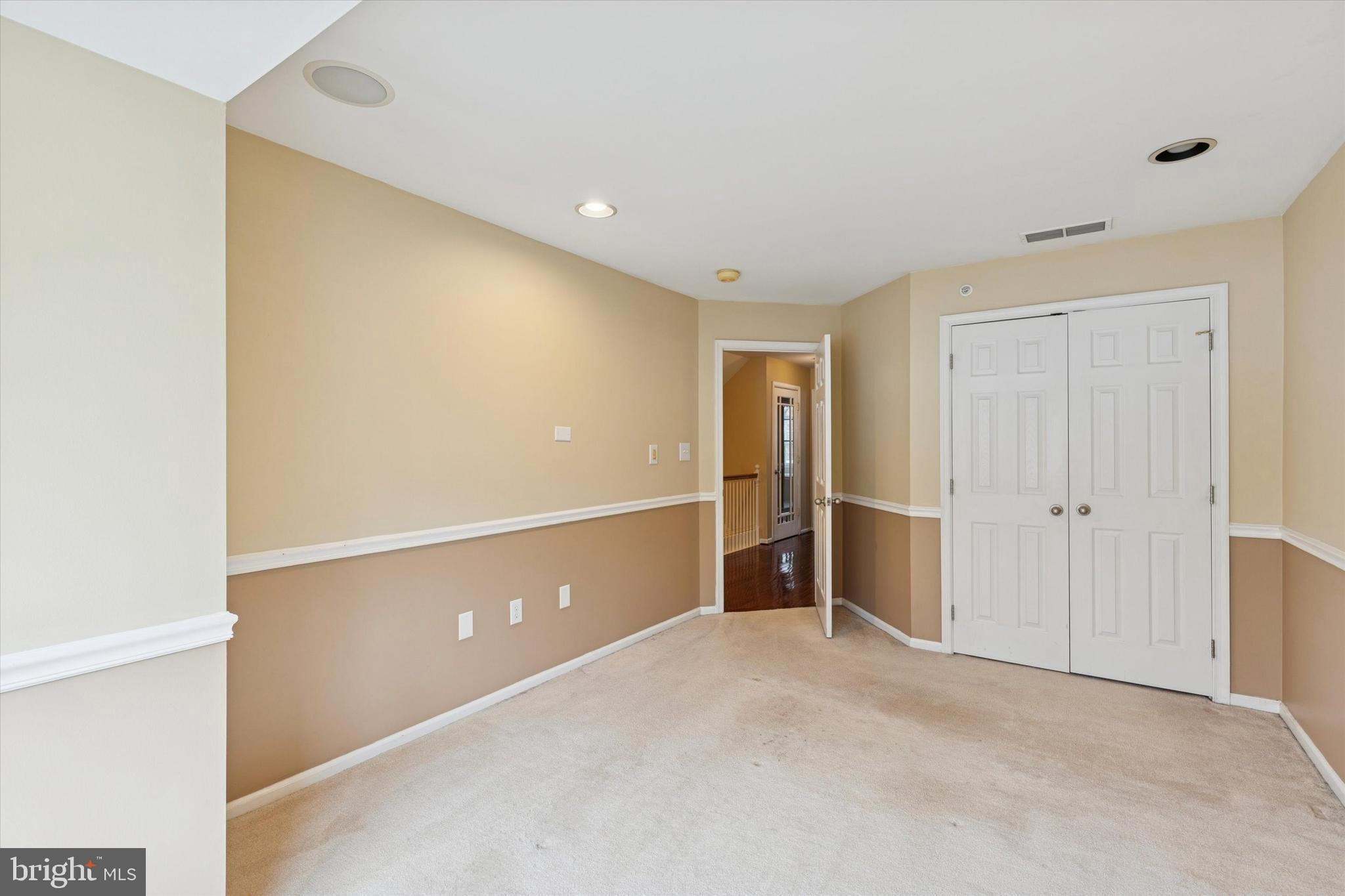 OAKWOOD AT PLYMOUT - Residential