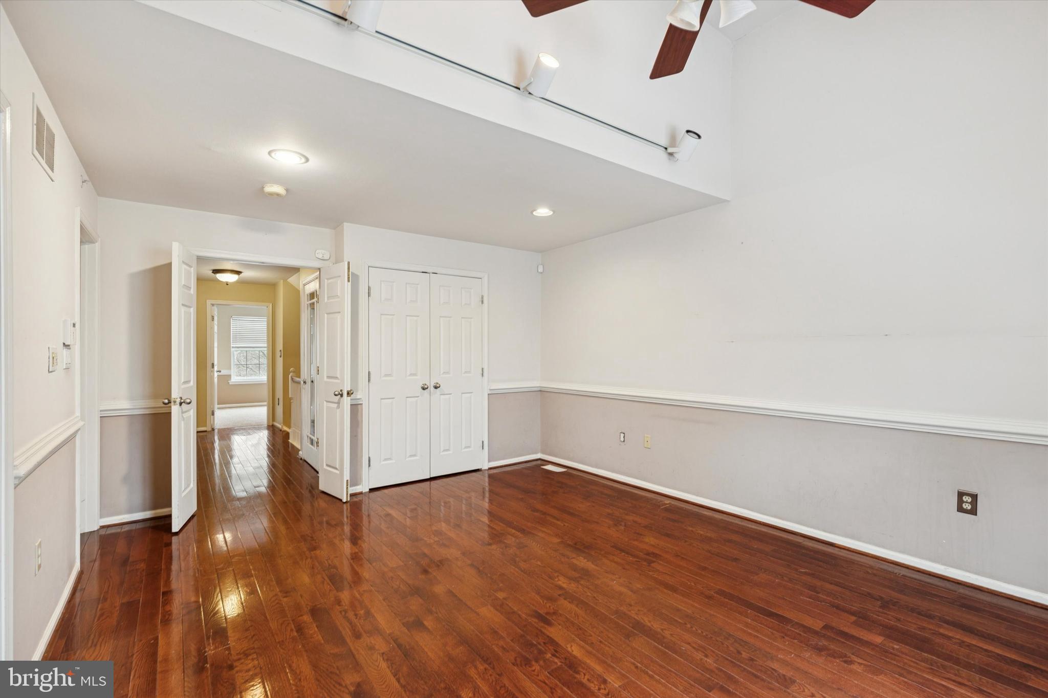 OAKWOOD AT PLYMOUT - Residential