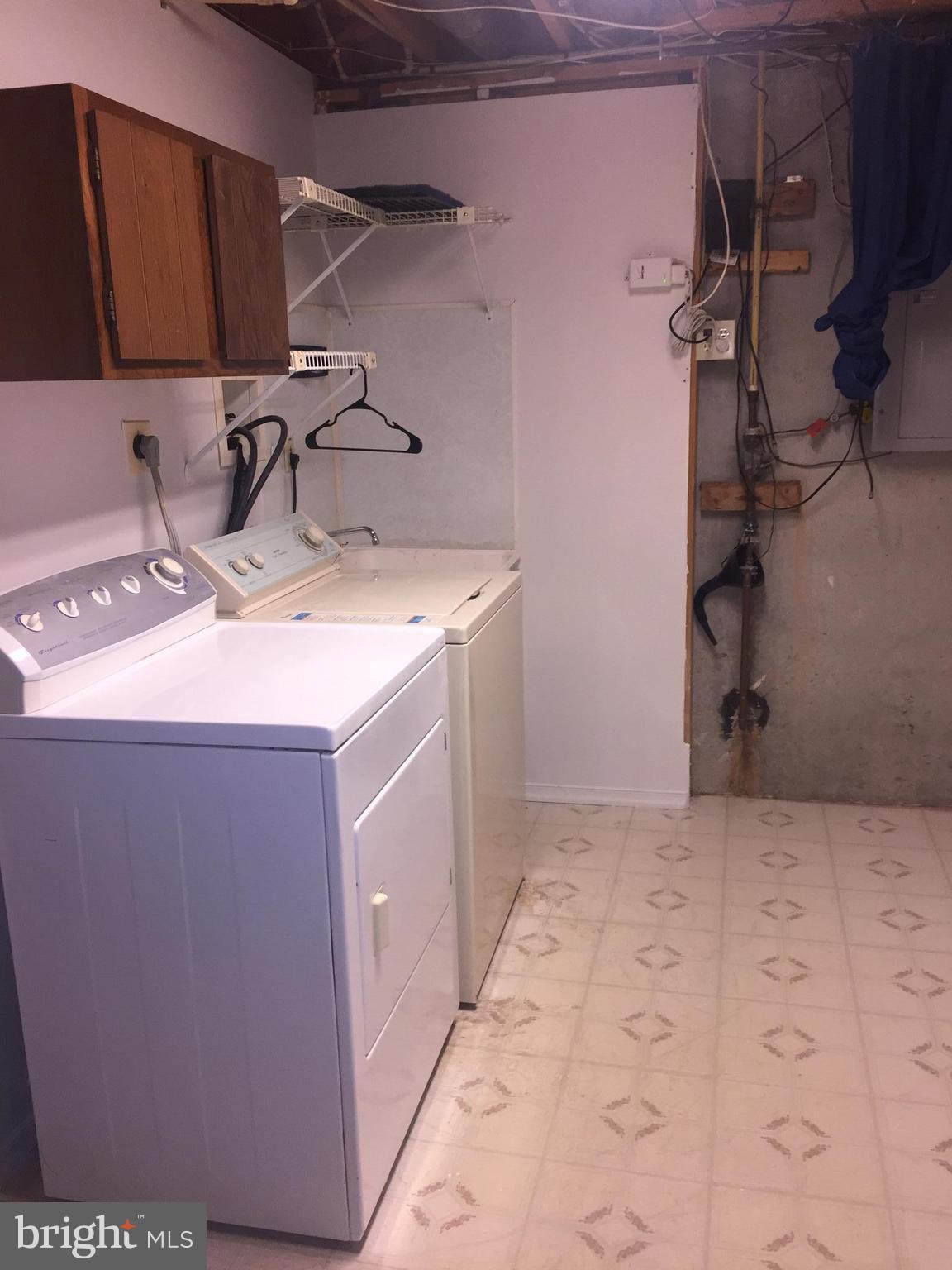 WOODSHIRE VILLAGE - Residential Lease