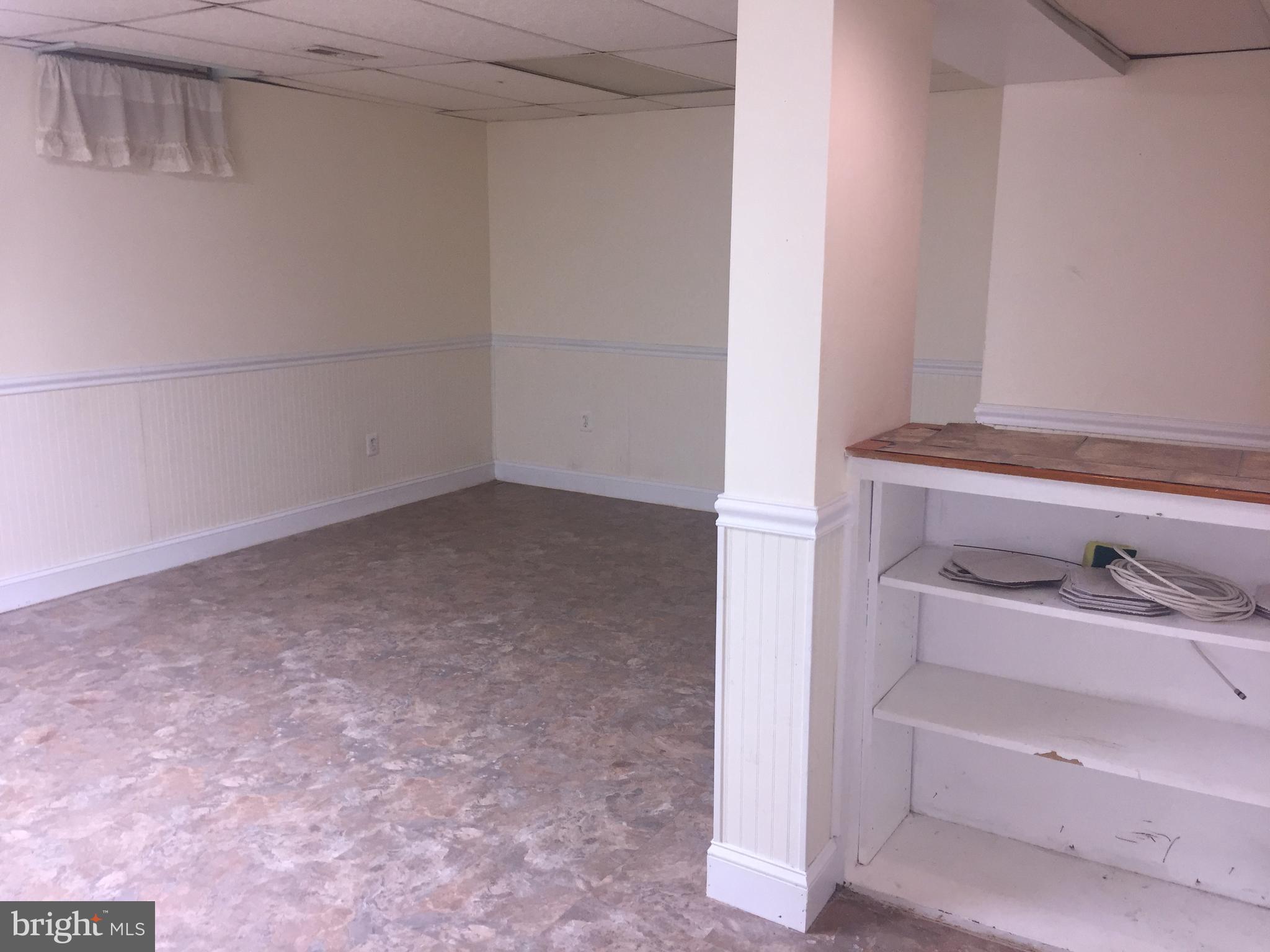 WOODSHIRE VILLAGE - Residential Lease