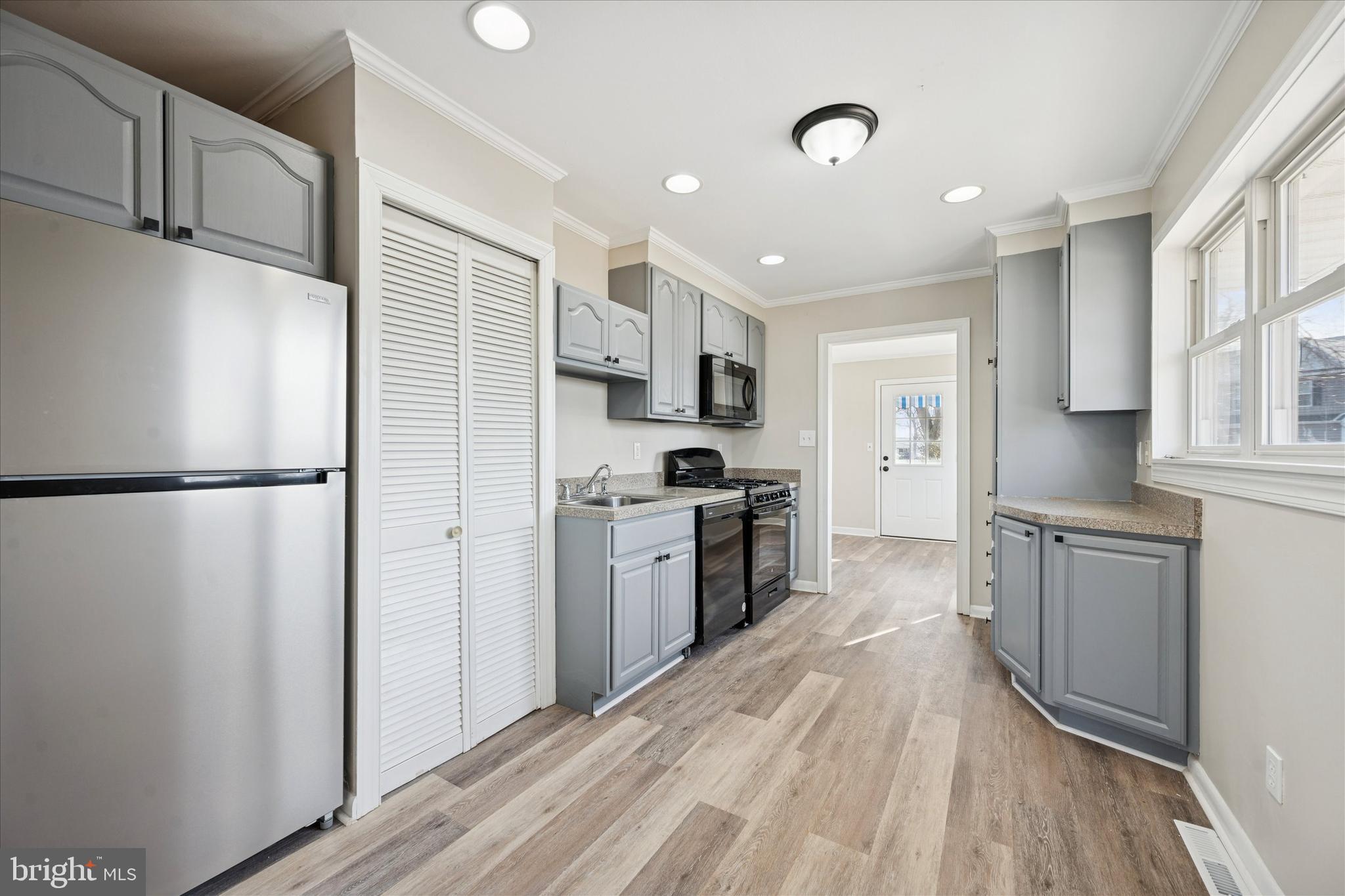 CASTLE HILLS - Residential