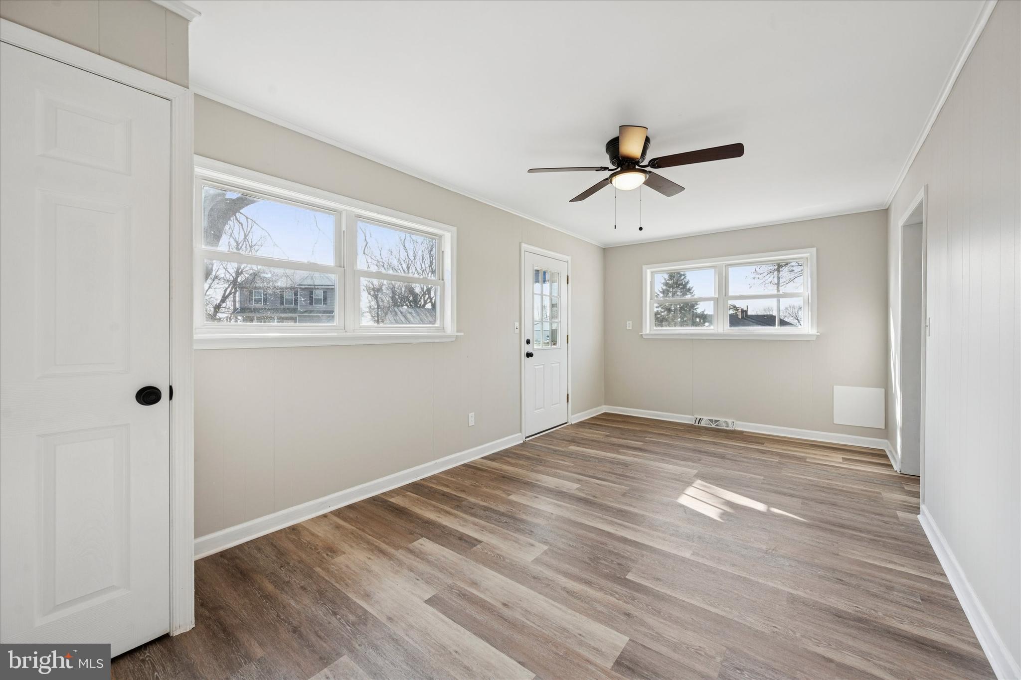 CASTLE HILLS - Residential