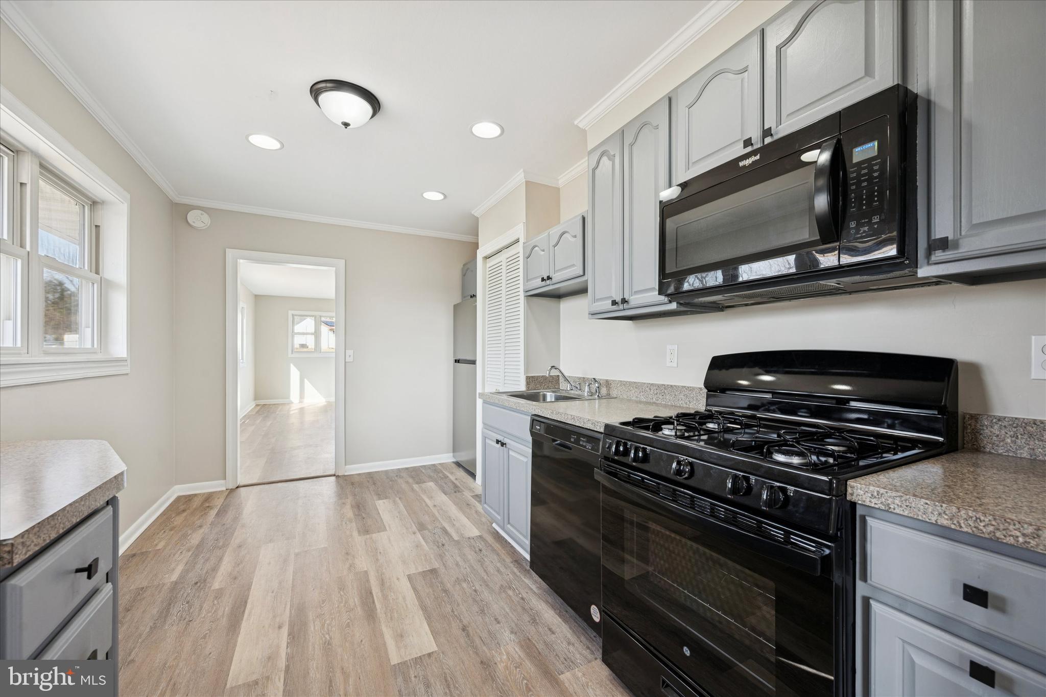 CASTLE HILLS - Residential