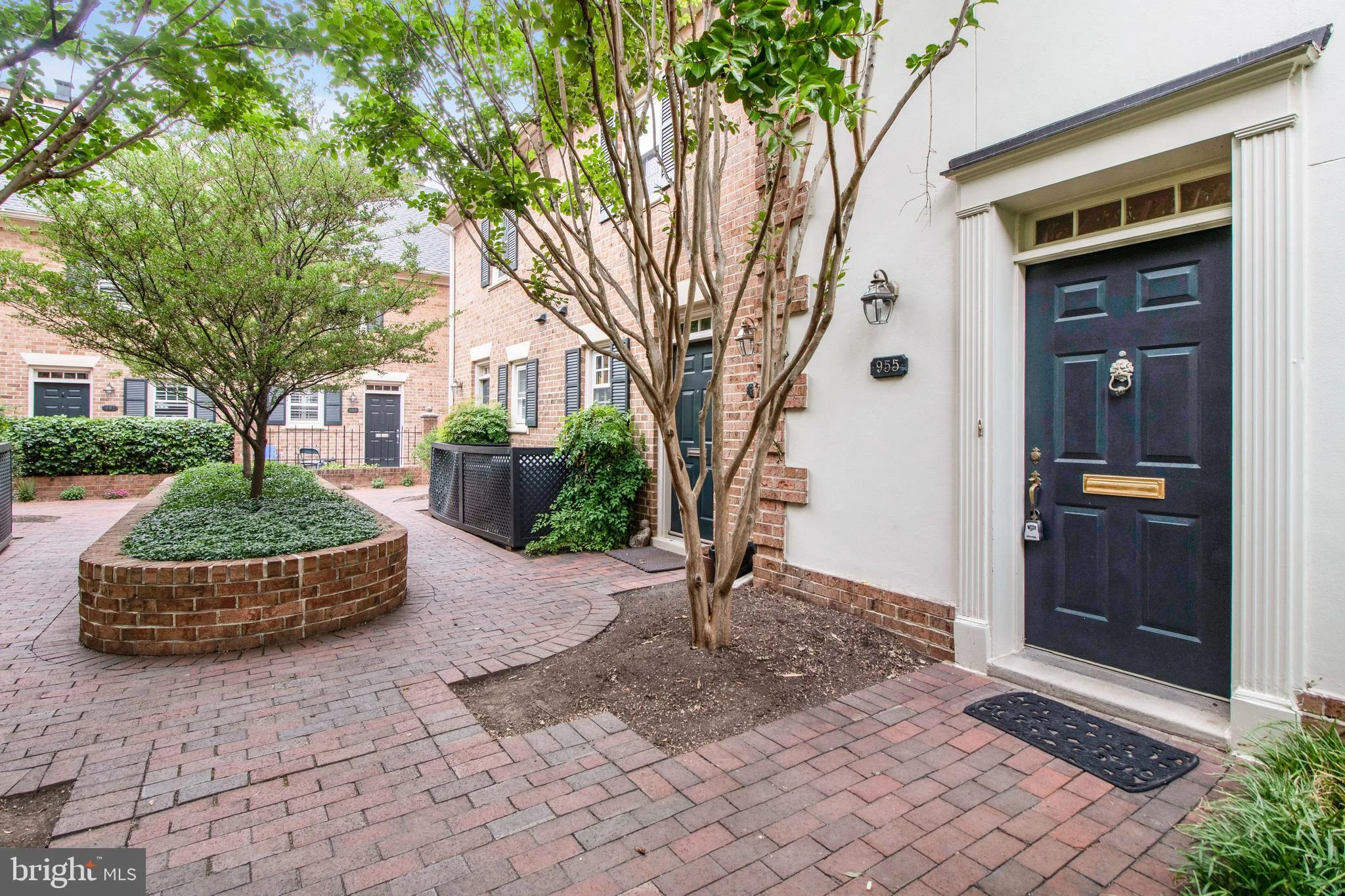 955 N Pitt Street, Alexandria, VA 22314