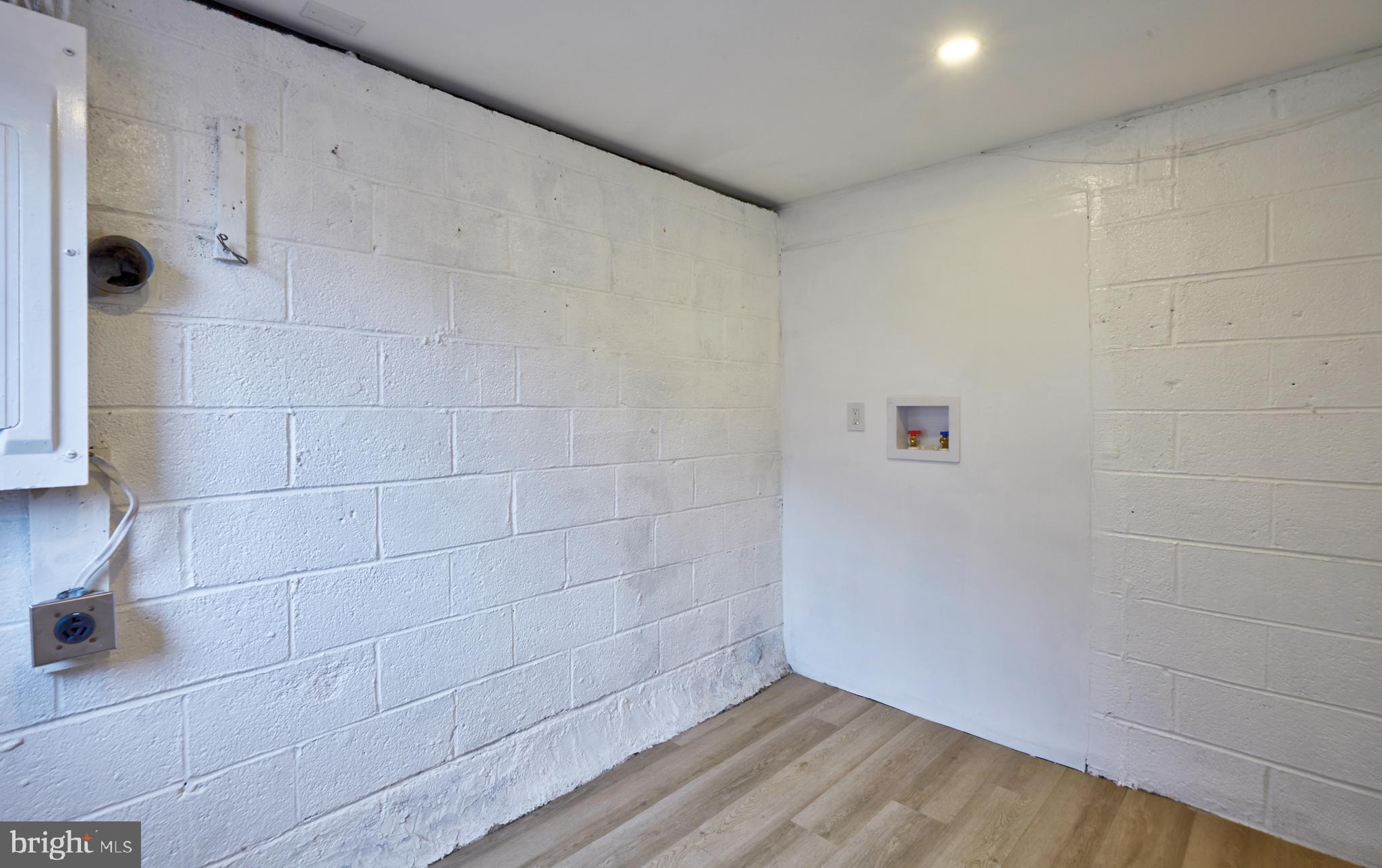 WILLOW WOODS - Residential