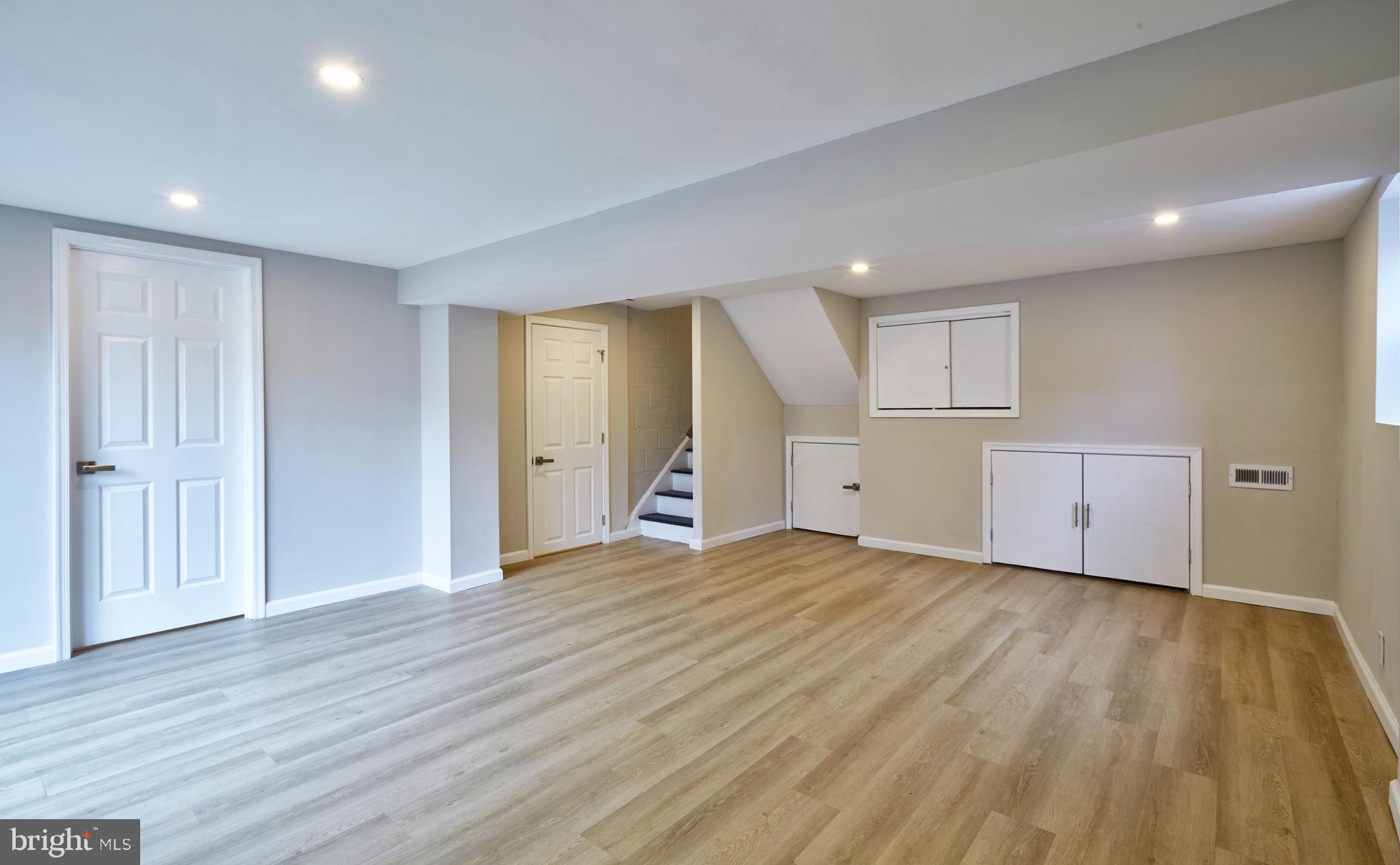 WILLOW WOODS - Residential