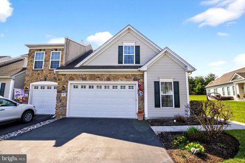 Townhouse For Sale - 3531 Dogwood Drive<br/> Delaware County, GARNET VALLEY, PA 19060