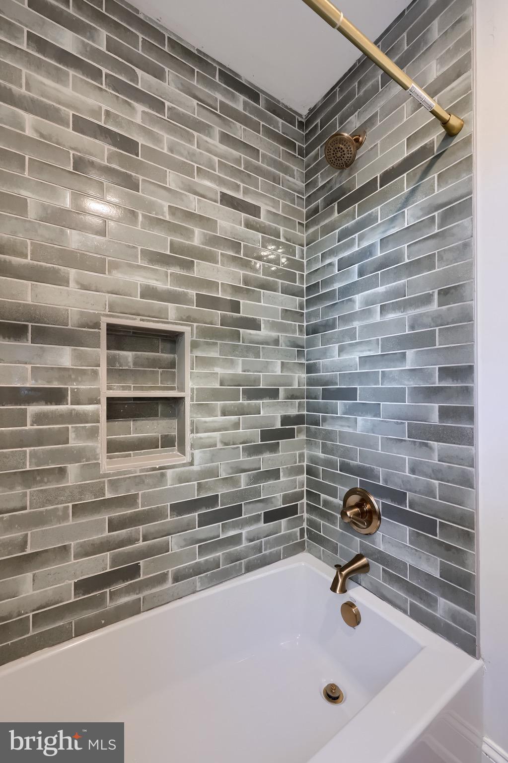 KENNERSLEY FARM - Residential