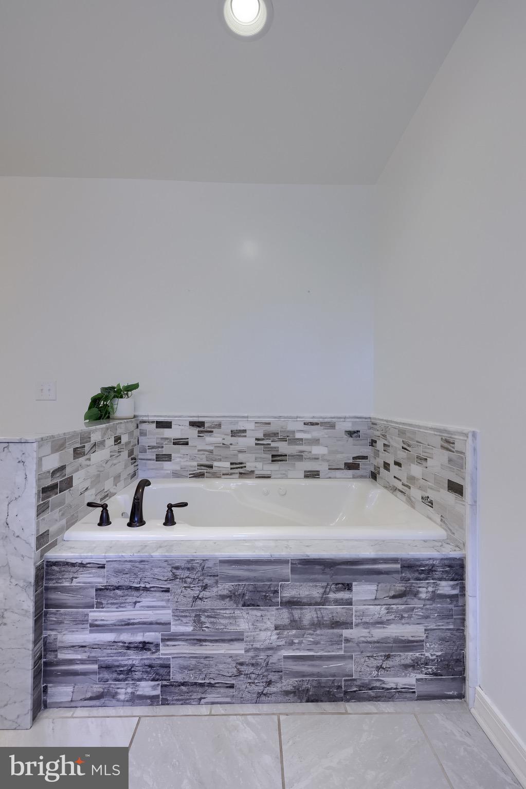 KENNERSLEY FARM - Residential