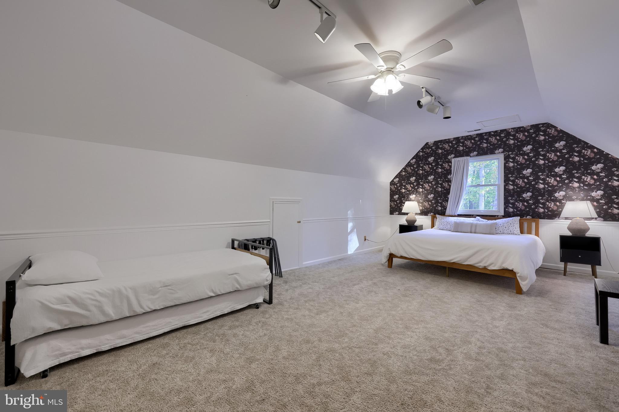 KENNERSLEY FARM - Residential