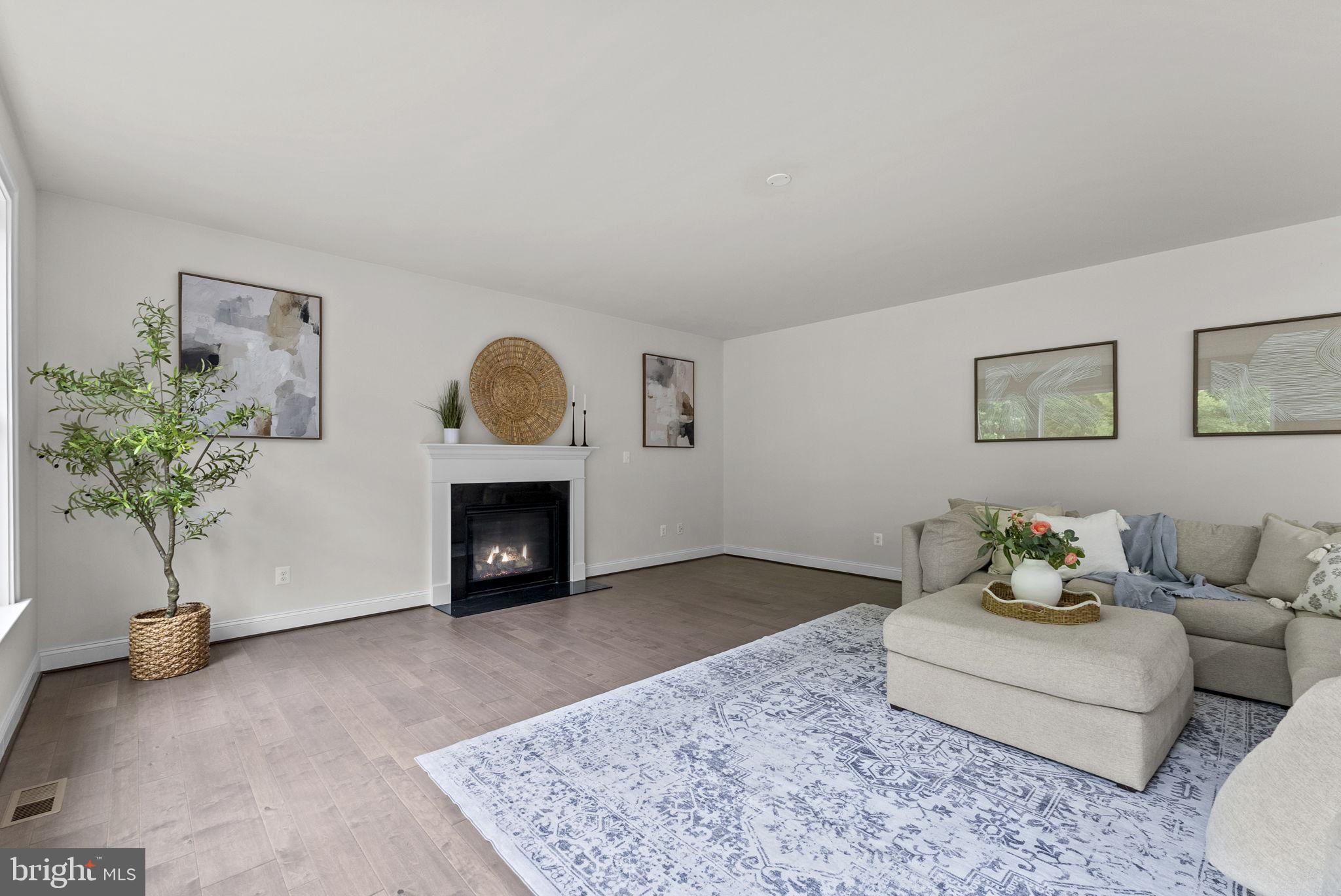 WESTBURY GLEN - Residential