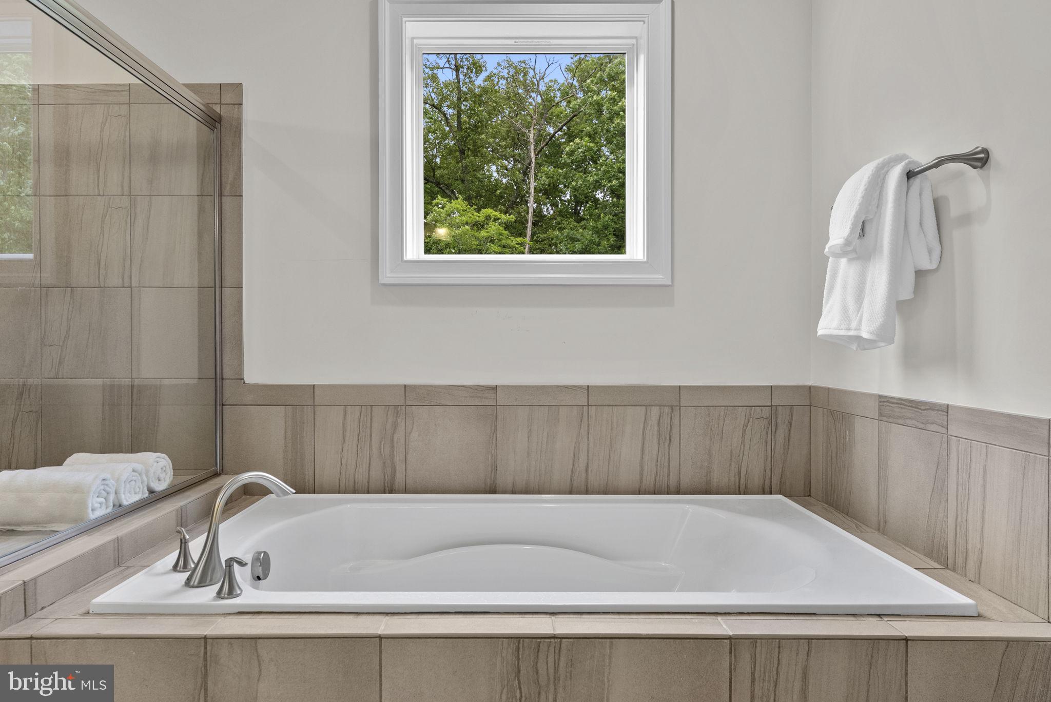 WESTBURY GLEN - Residential