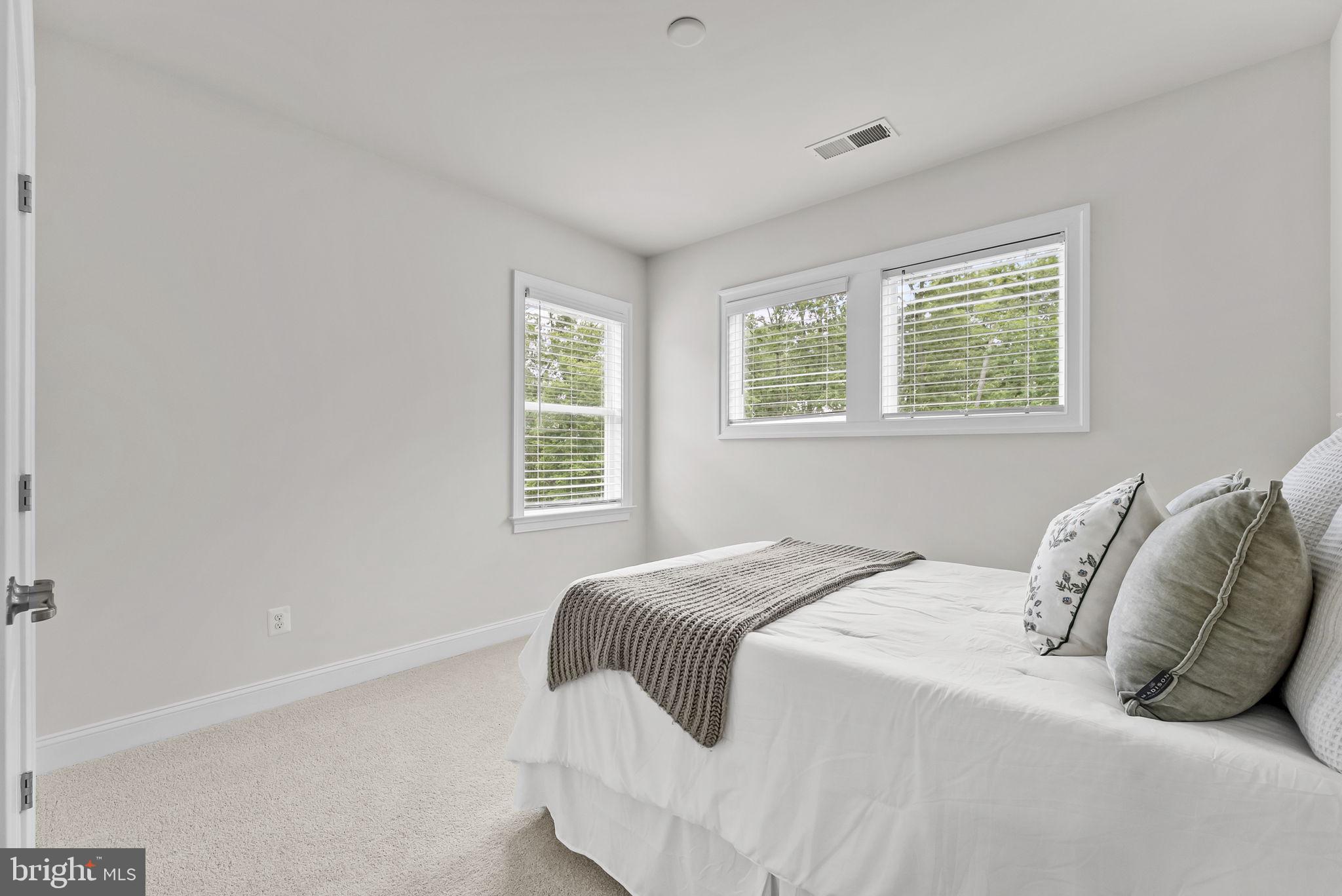 WESTBURY GLEN - Residential
