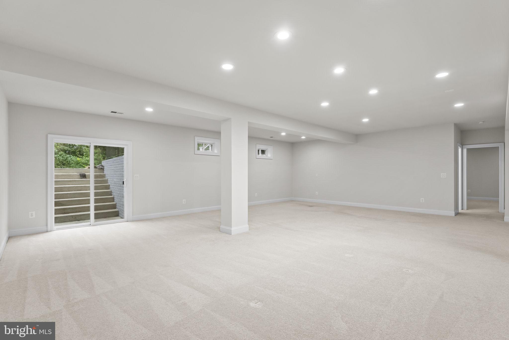 WESTBURY GLEN - Residential