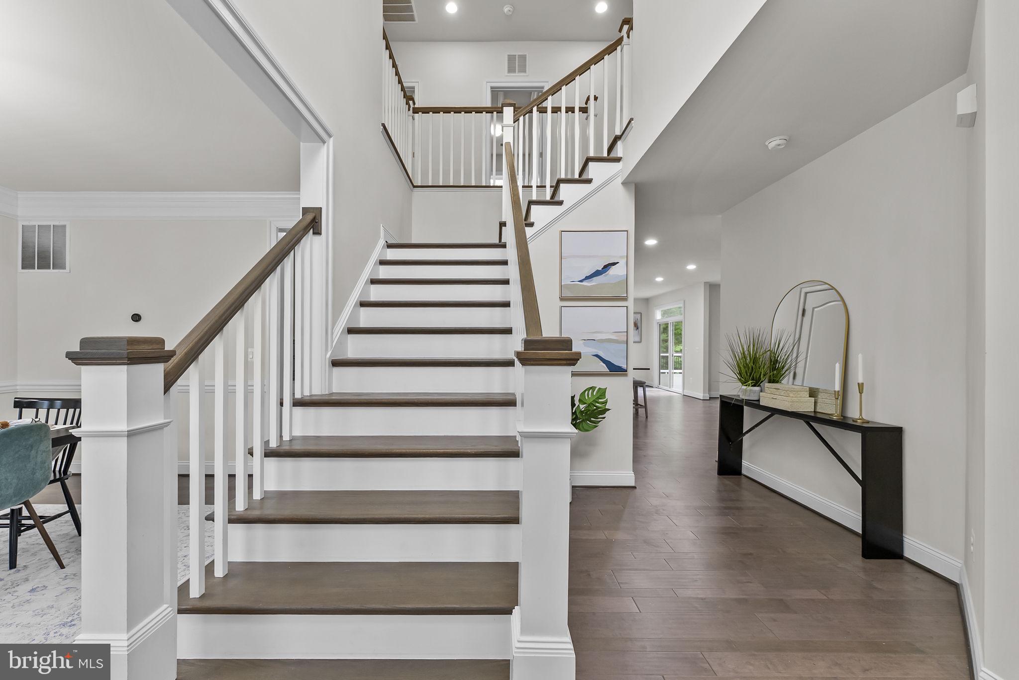WESTBURY GLEN - Residential