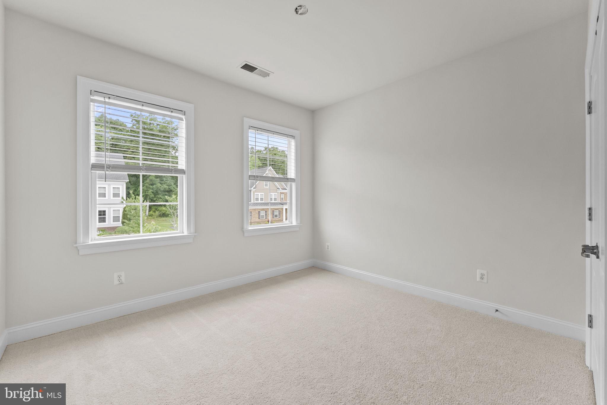 WESTBURY GLEN - Residential