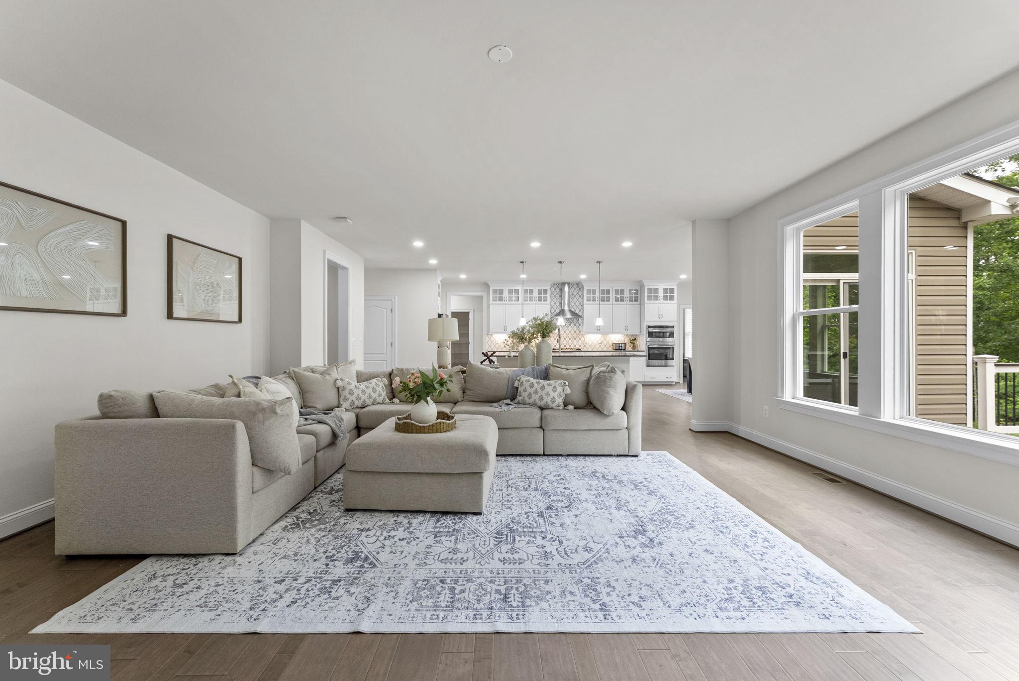 WESTBURY GLEN - Residential