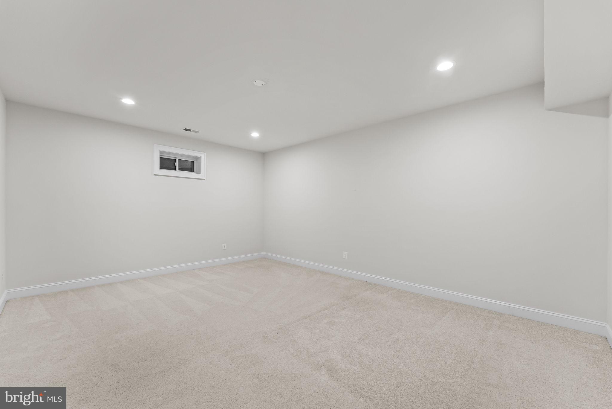 WESTBURY GLEN - Residential