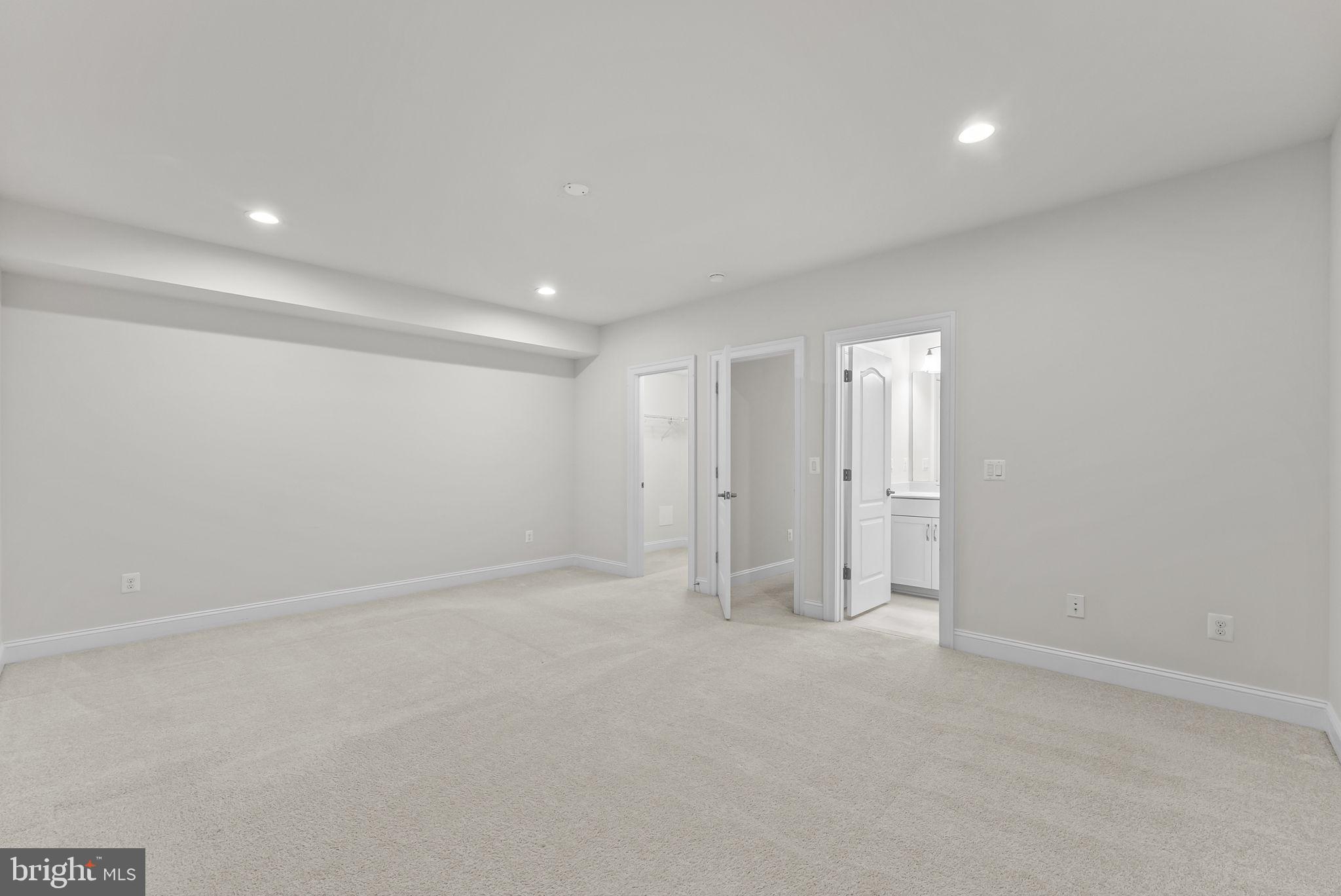 WESTBURY GLEN - Residential