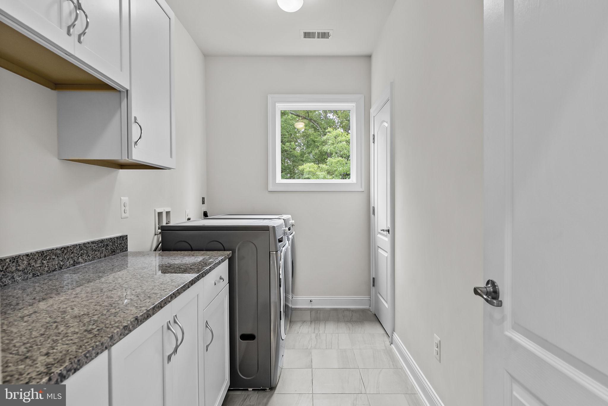 WESTBURY GLEN - Residential