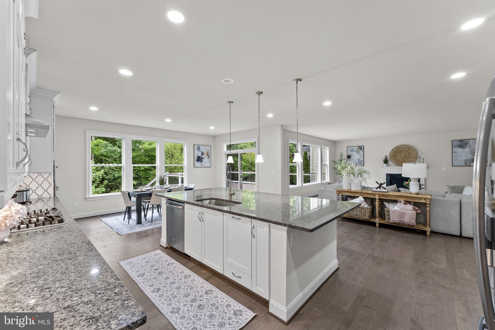 WESTBURY GLEN - Residential