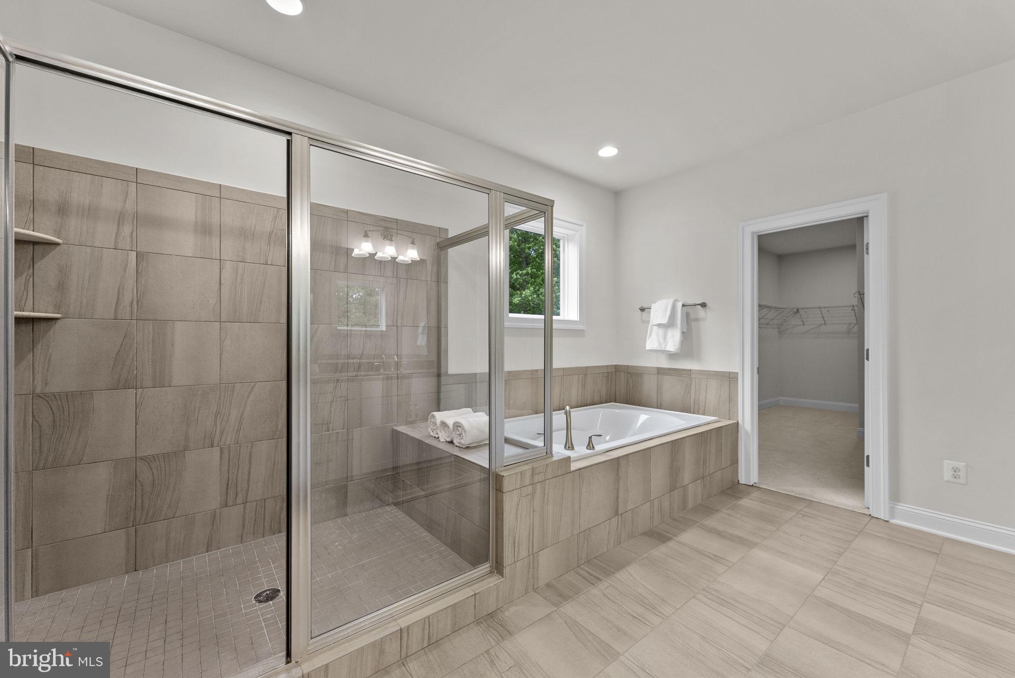WESTBURY GLEN - Residential