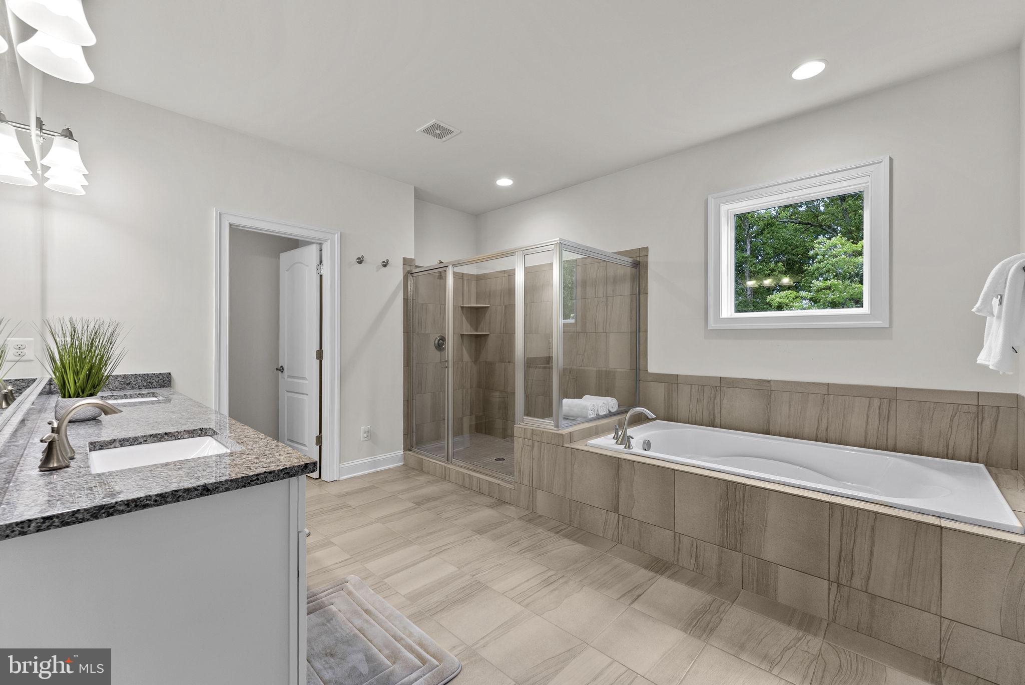 WESTBURY GLEN - Residential