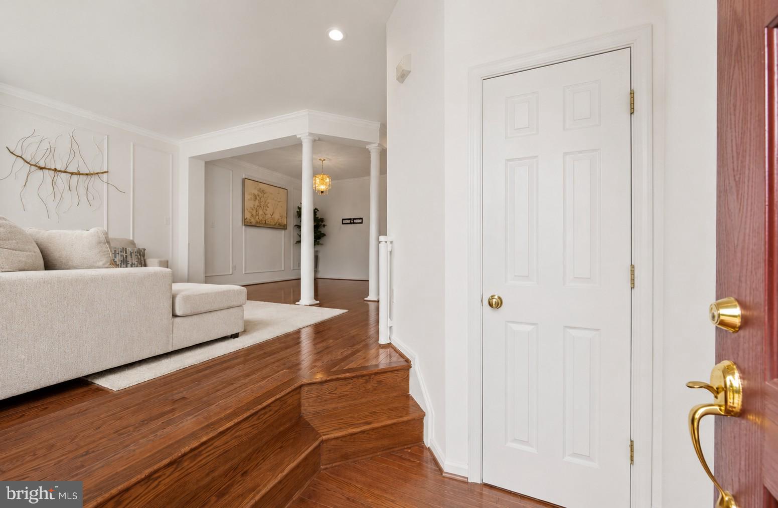 8570 WYNGATE MANOR COURT