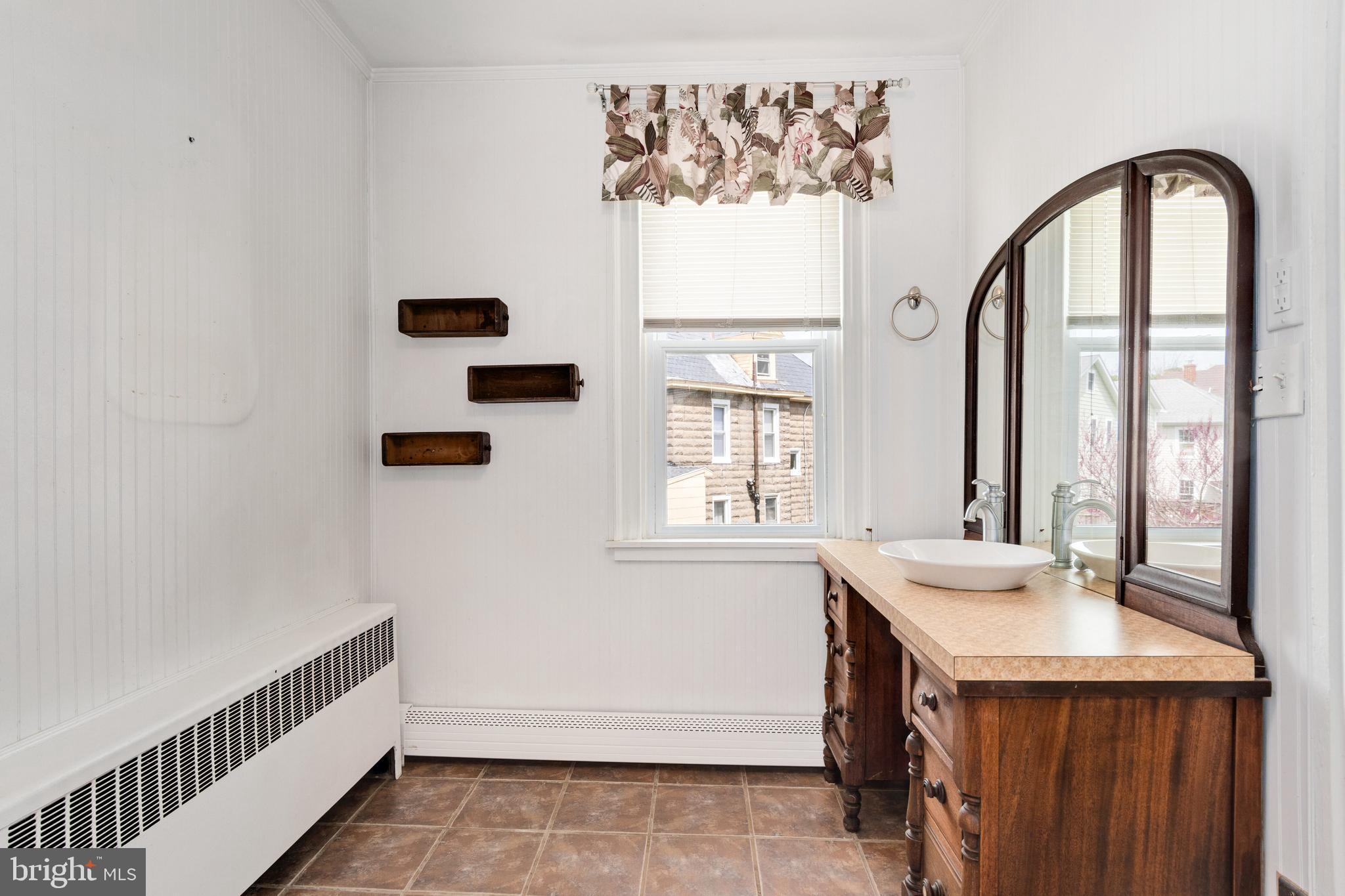 CHESTERTOWN - Residential Lease