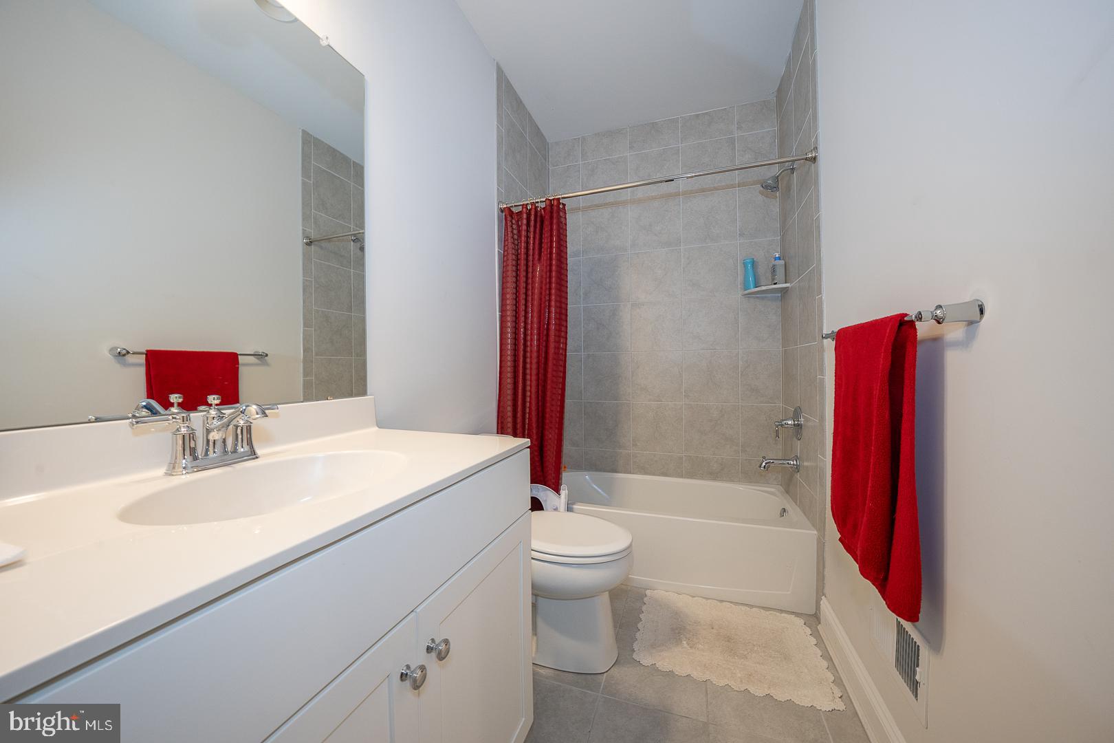 NEWTOWN WALK AT ELLIS PRESERVE - Residential Lease