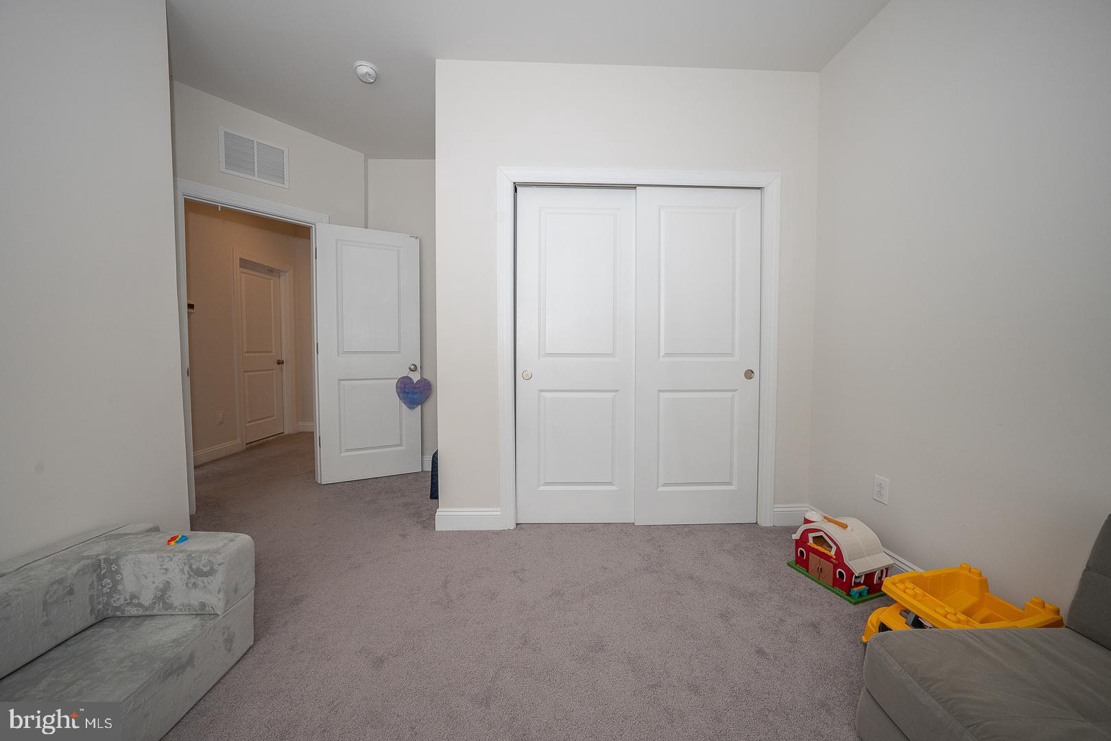 NEWTOWN WALK AT ELLIS PRESERVE - Residential Lease